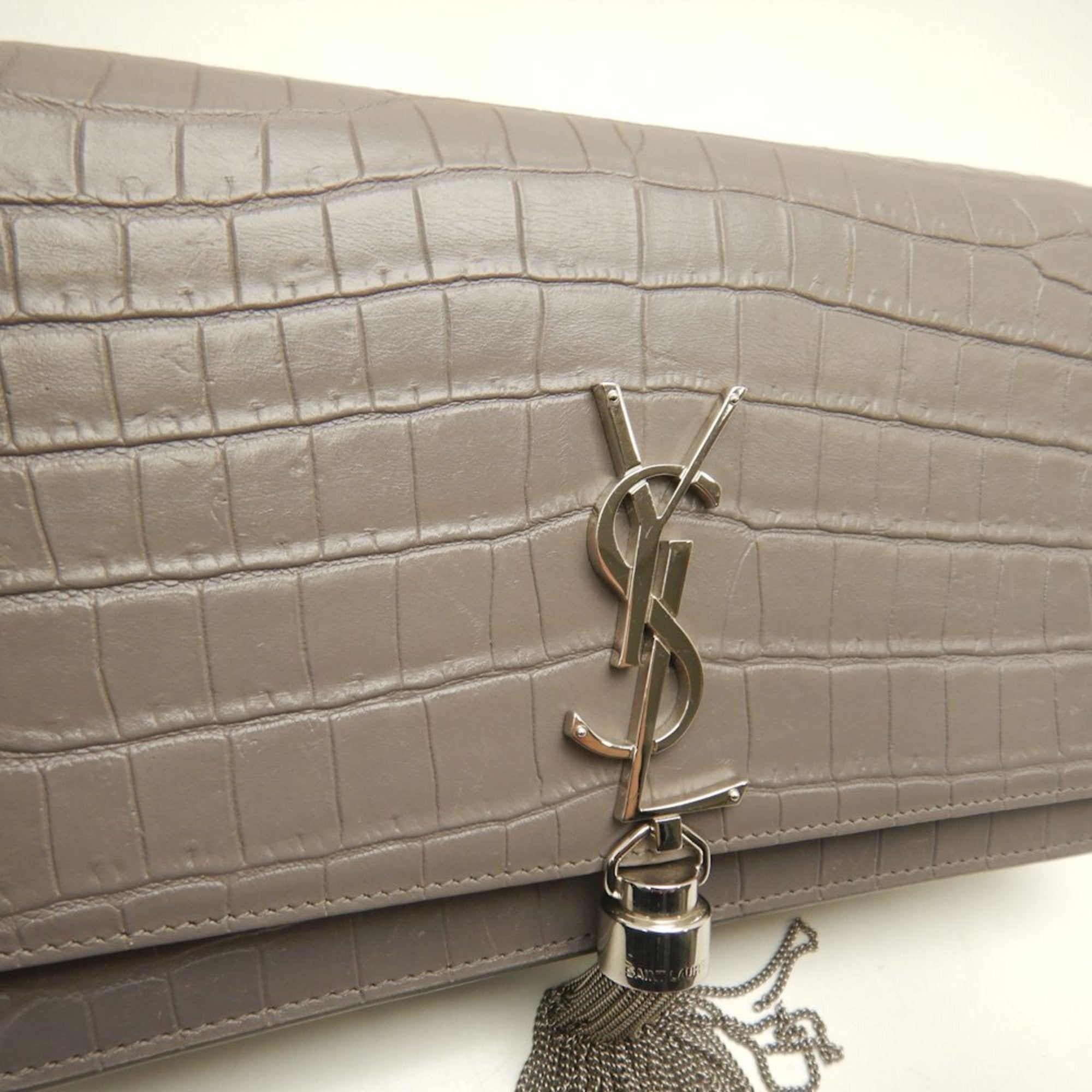Yves Saint Laurent Grayish Leather Shoulder Bag (Pre-Owned)
