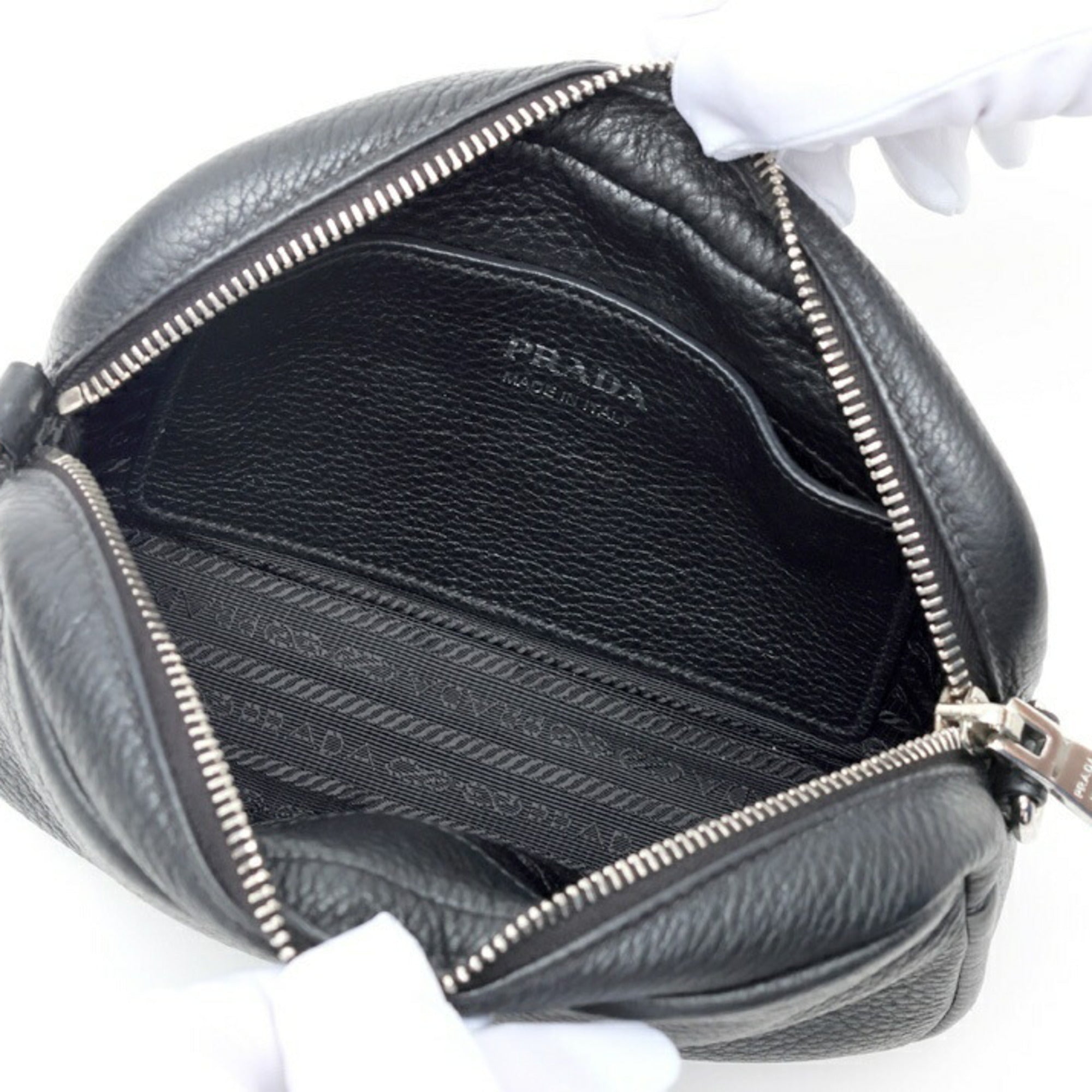 Prada Black Leather Shoulder Bag (Pre-Owned)