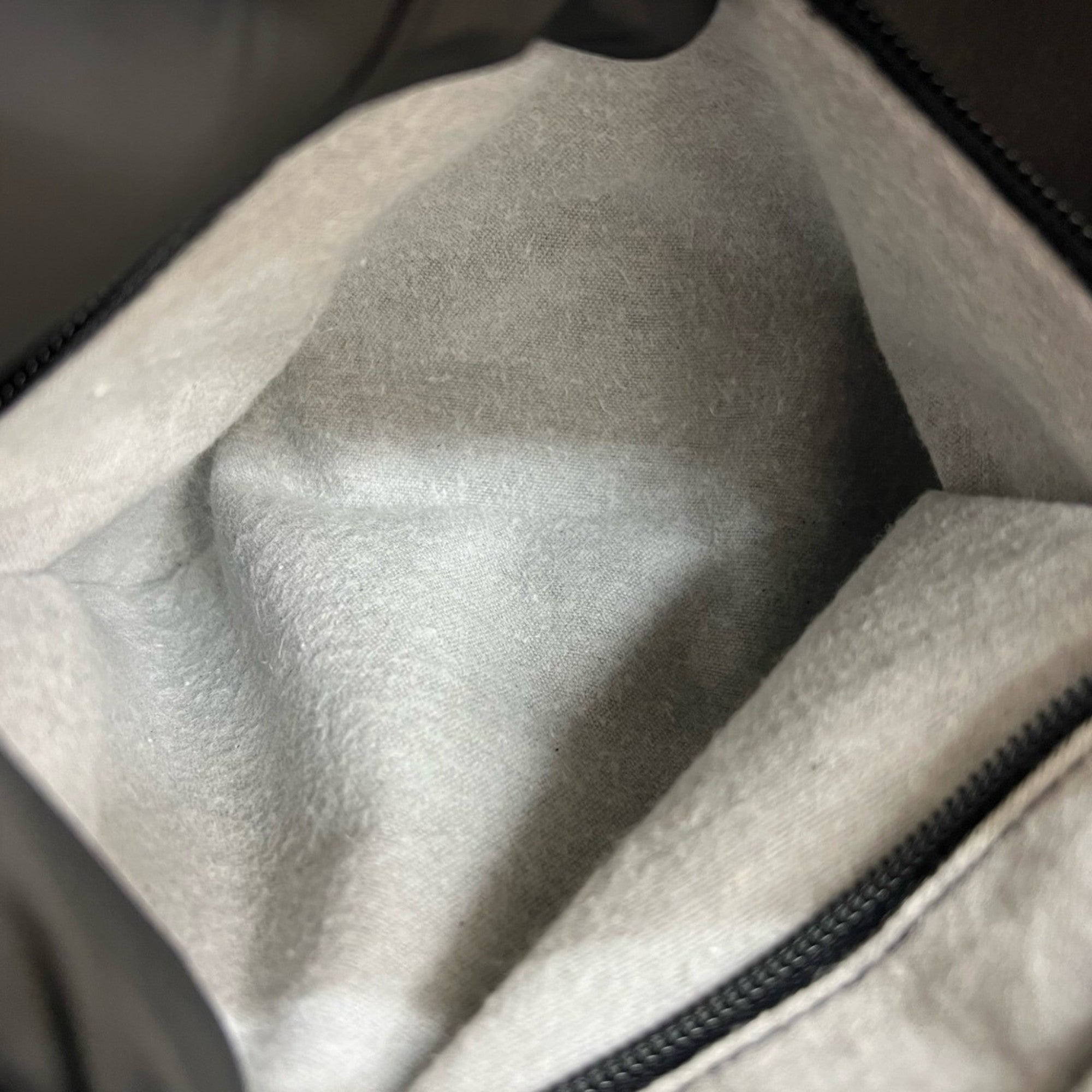 Loewe Black Leather Boston Bag Handbag (Pre-Owned)