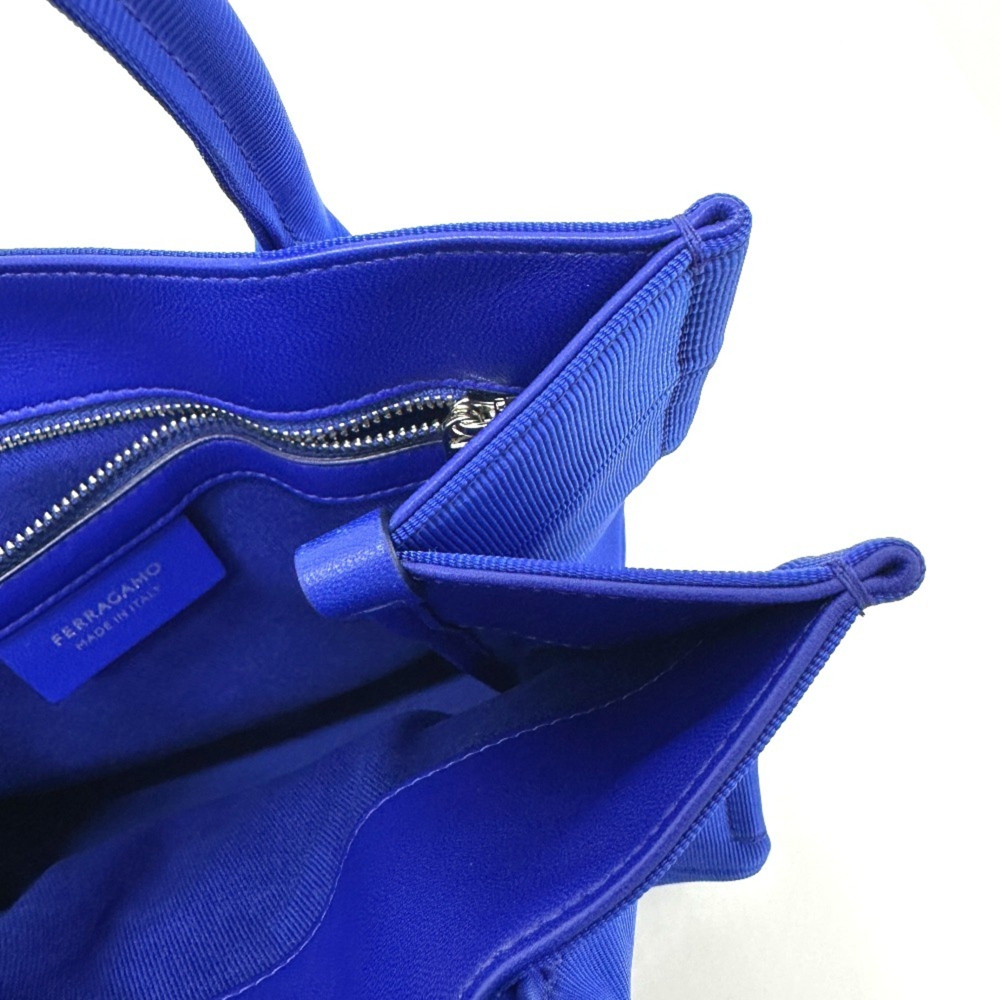 Salvatore Ferragamo Blue Canvas Handbag (Pre-Owned)