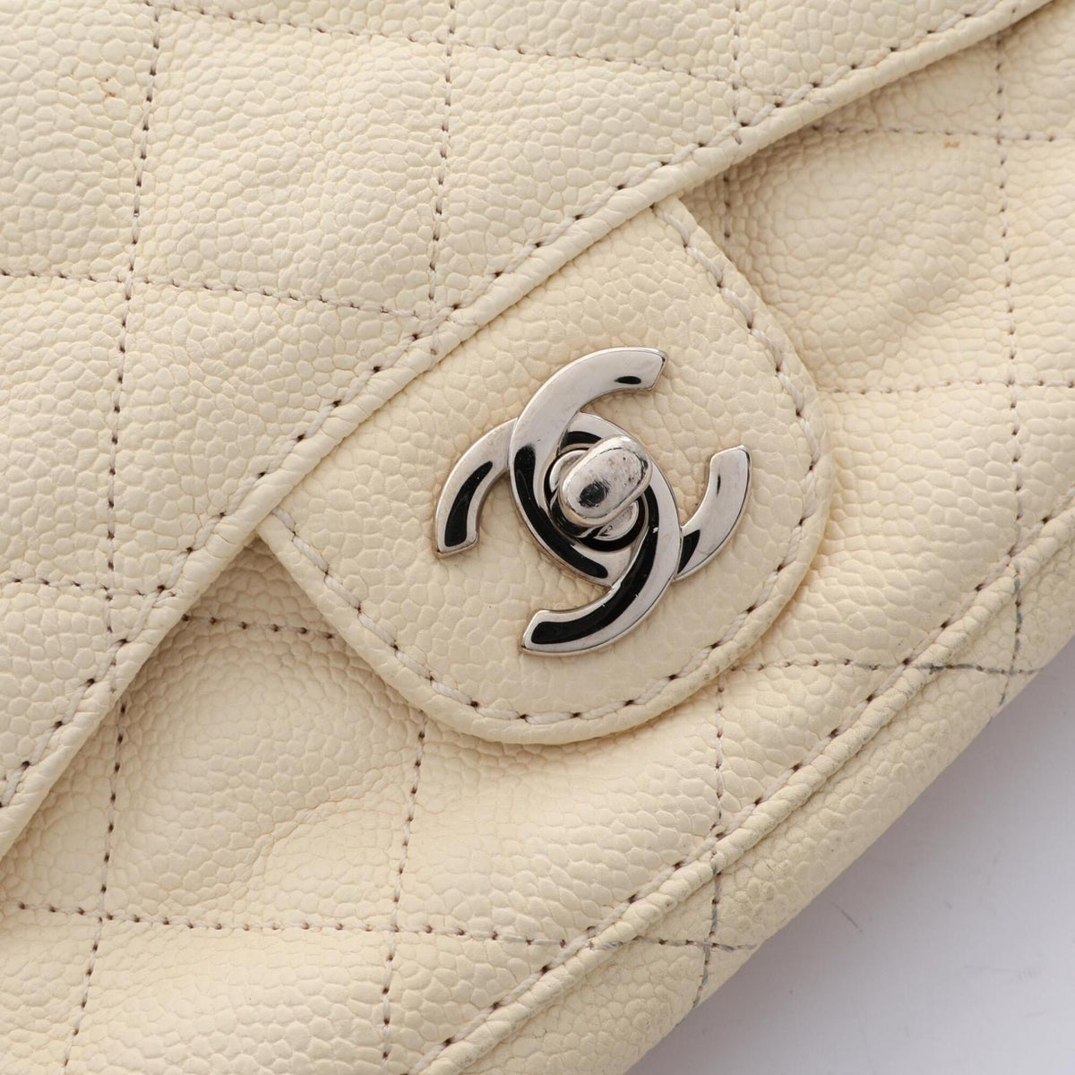 Chanel Ivory Grained Calfskin Handbag Shoulder Bag (Pre-Owned)