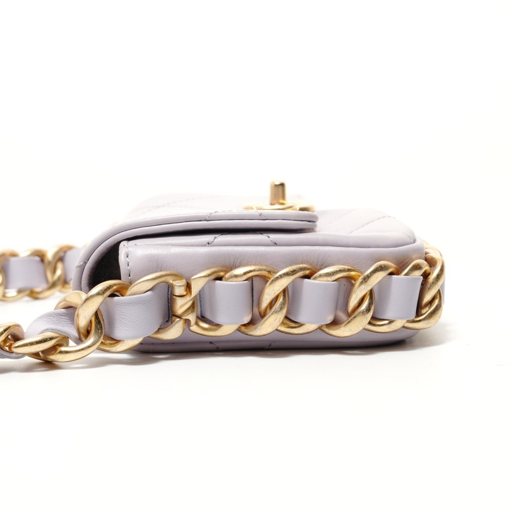 Chanel Purple Shoulder Bag (Pre-Owned)