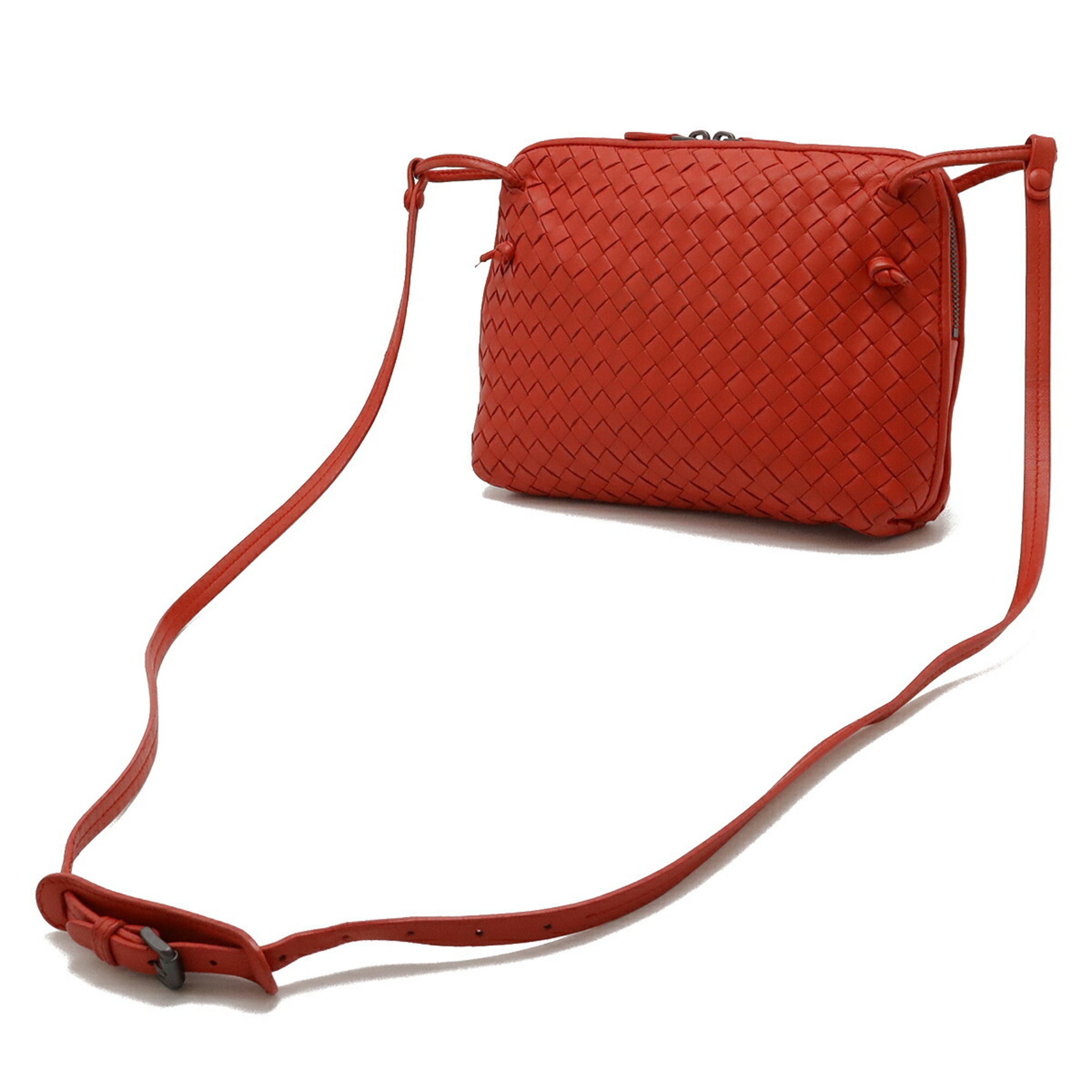 Bottega Veneta Intrecciato Black Red Color Intrecciato Pochette Shoulder Bag (Pre-Owned)