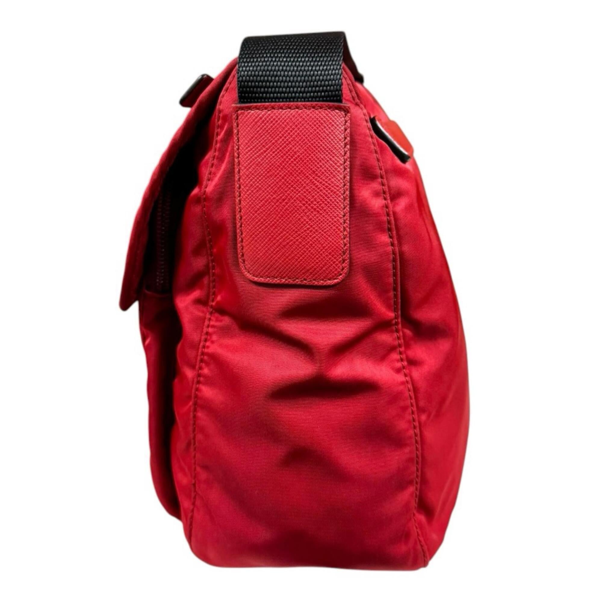 Prada Red Color Nylon Shoulder Bag (Pre-Owned)