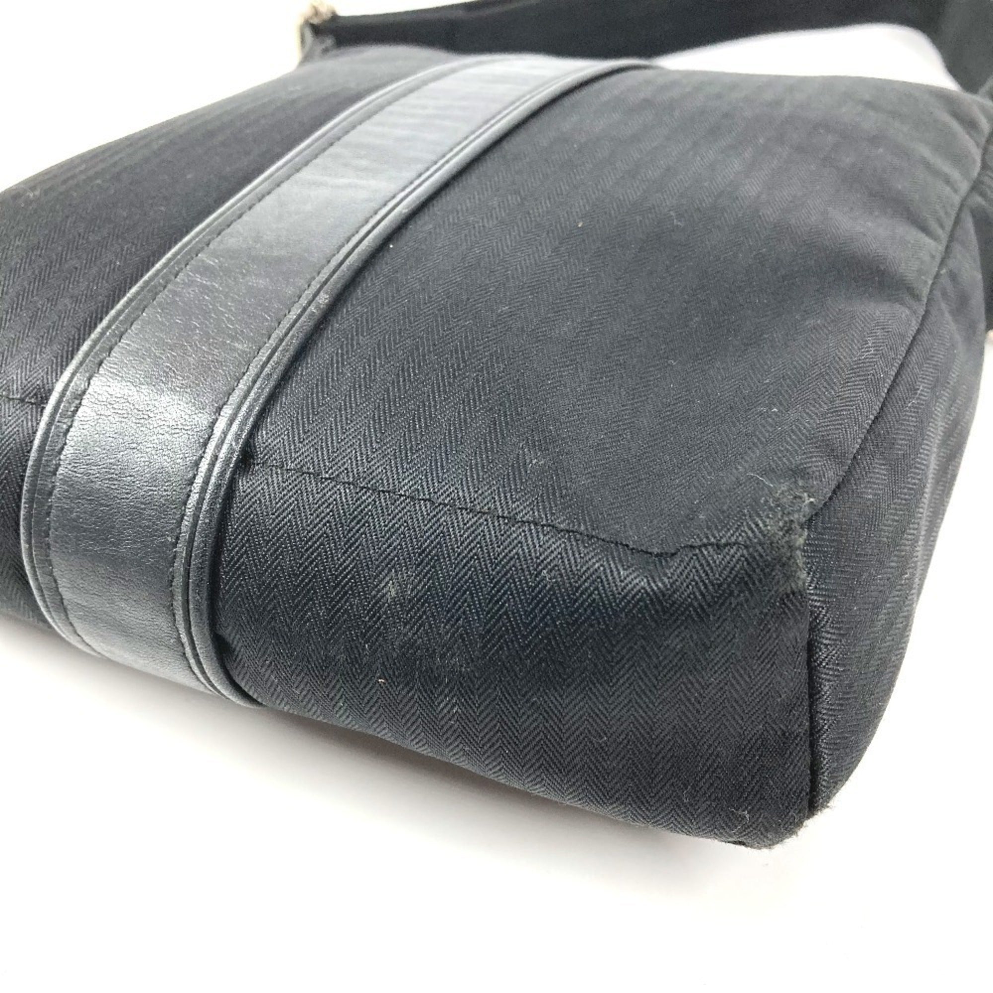 Hermes Black Canvas Pochette Shoulder Bag (Pre-Owned)