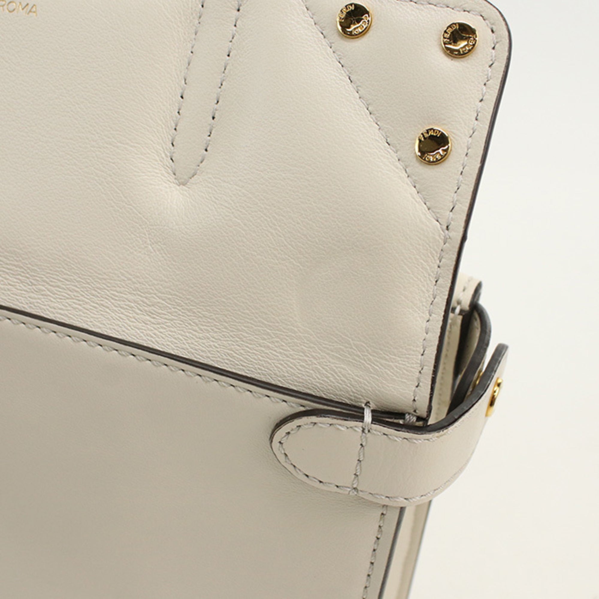 Fendi Ivory Leather Tote Bag (Pre-Owned)
