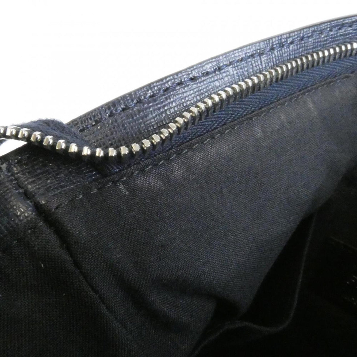 Fendi Black Gray Leather Shoulder Bag (Pre-Owned)