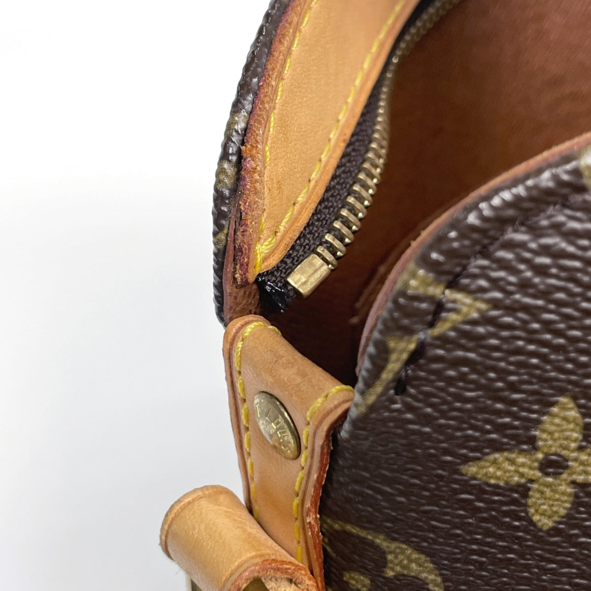 Louis Vuitton Brown Monogram Shoulder Bag (Pre-Owned)