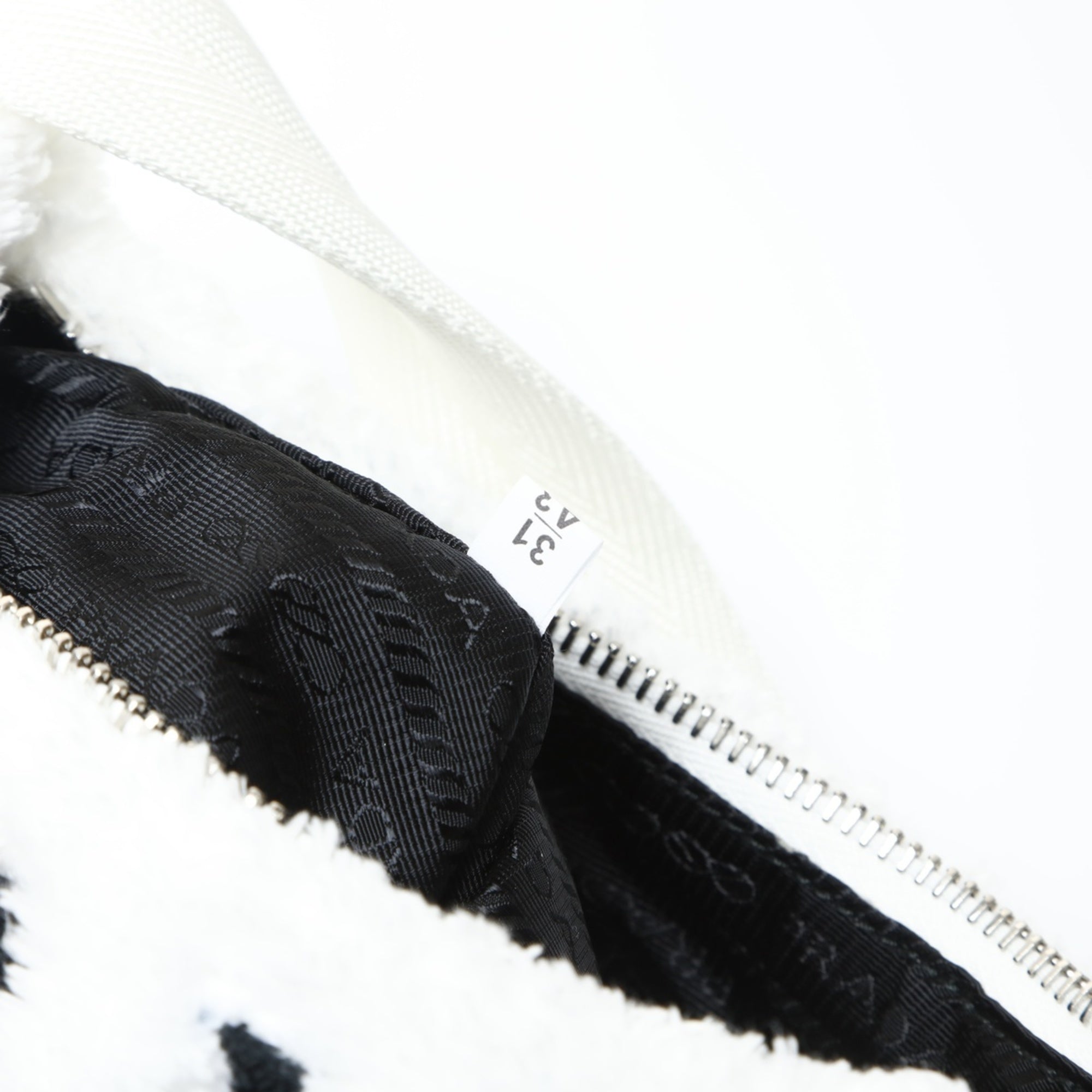 Prada White Shoulder Bag (Pre-Owned)