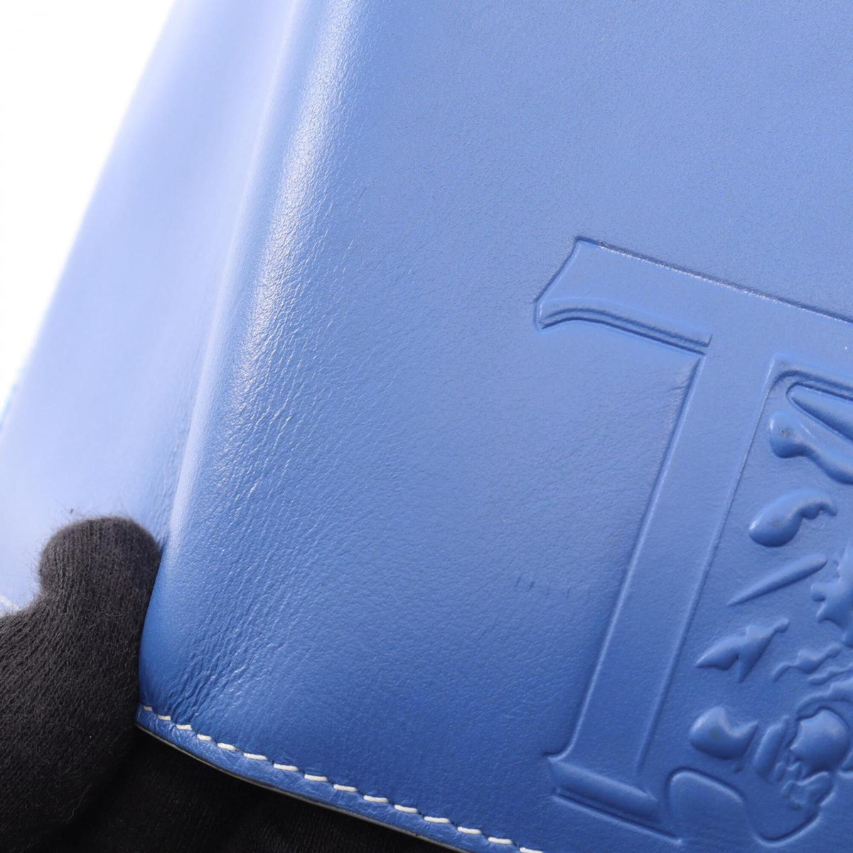 Tod's Blue Leather Wallet (Bi-Fold) (Pre-Owned)
