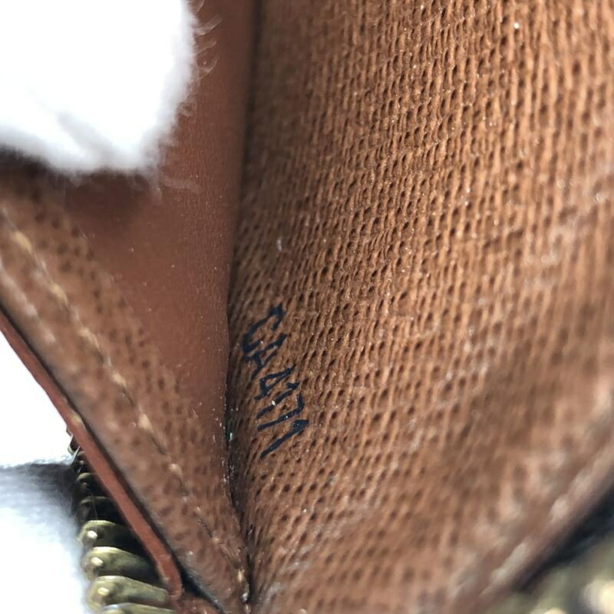 Louis Vuitton Monogram Monogram Long Wallet (Bi-Fold) (Pre-Owned)
