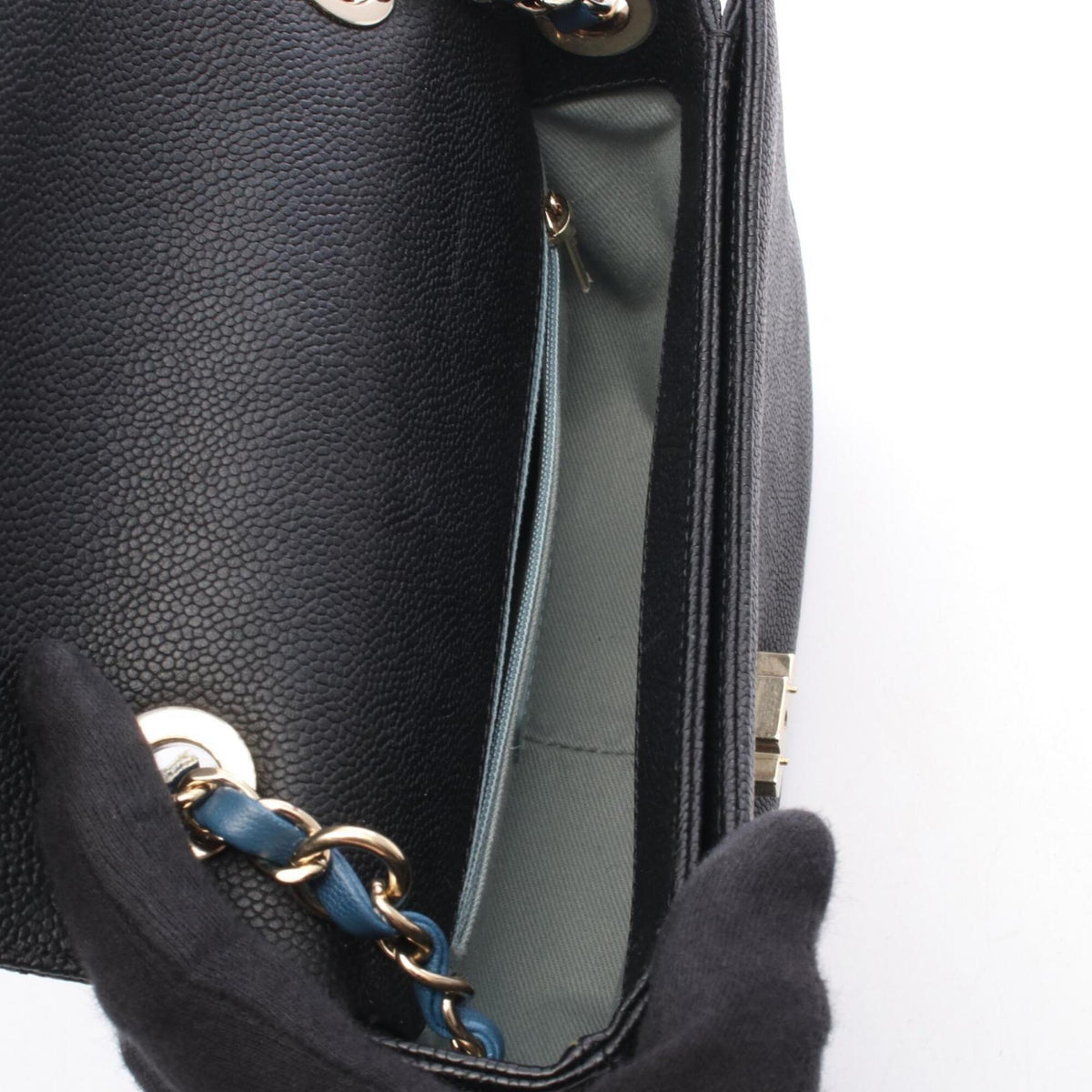 Chanel Black Grained Calfskin Handbag Shoulder Bag (Pre-Owned)