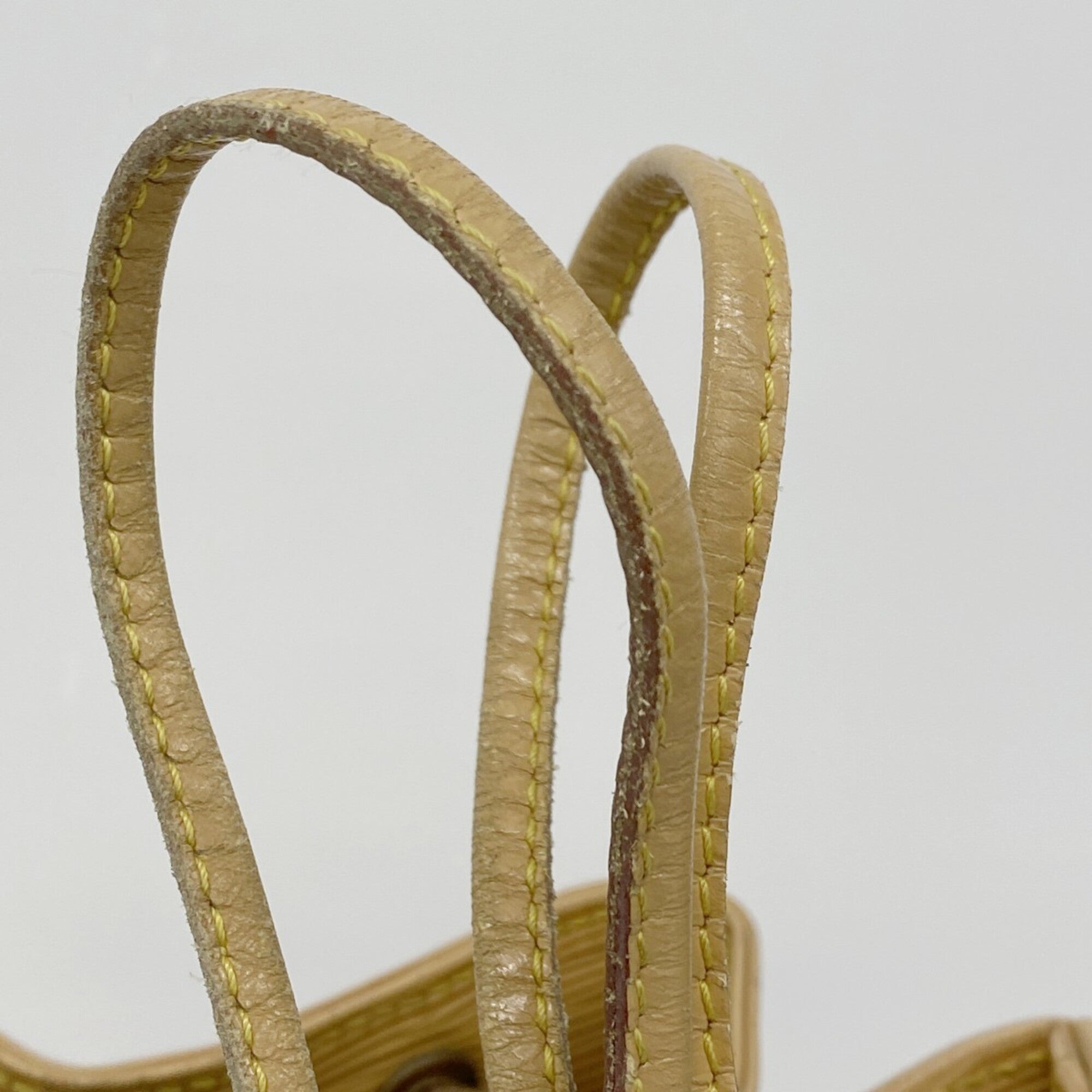 Louis Vuitton Winnipeg Beige Shoulder Bag (Pre-Owned)