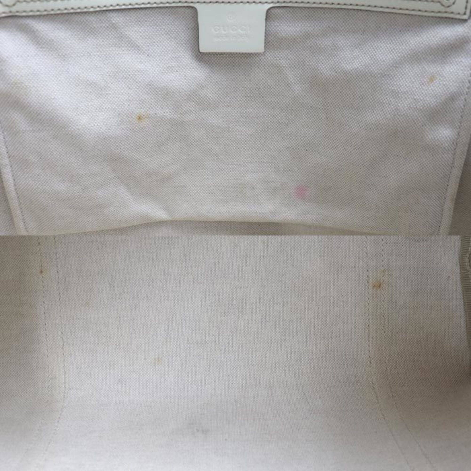 Gucci Beige White Gg Supreme Tote Bag (Pre-Owned)