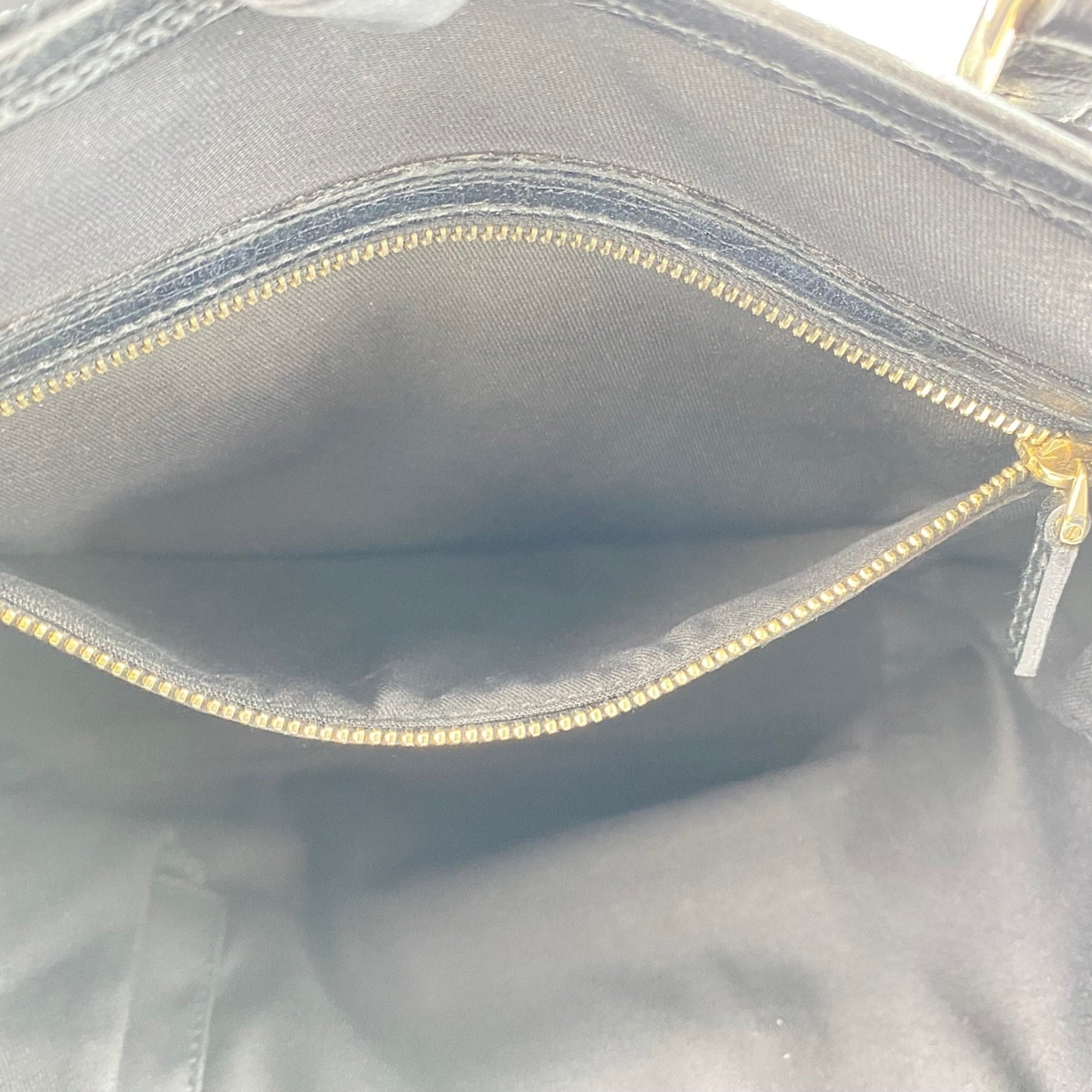 Gucci Black Handbag (Pre-Owned)