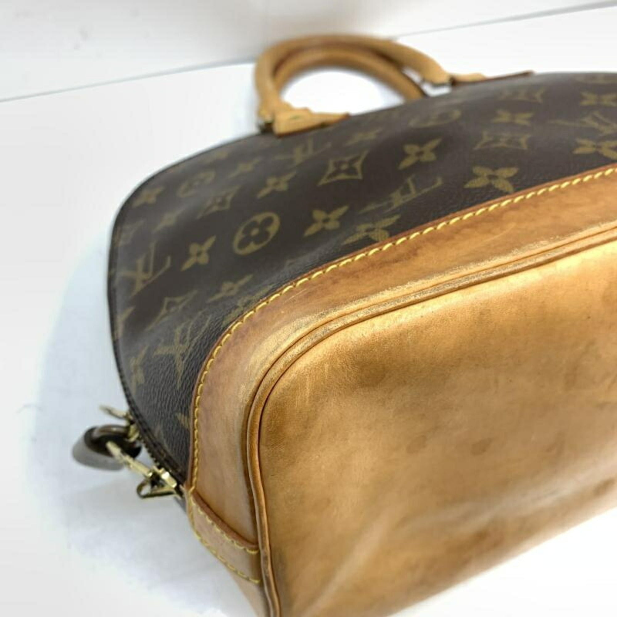 Louis Vuitton Monogram Monogram Monogram Handbag (Pre-Owned)