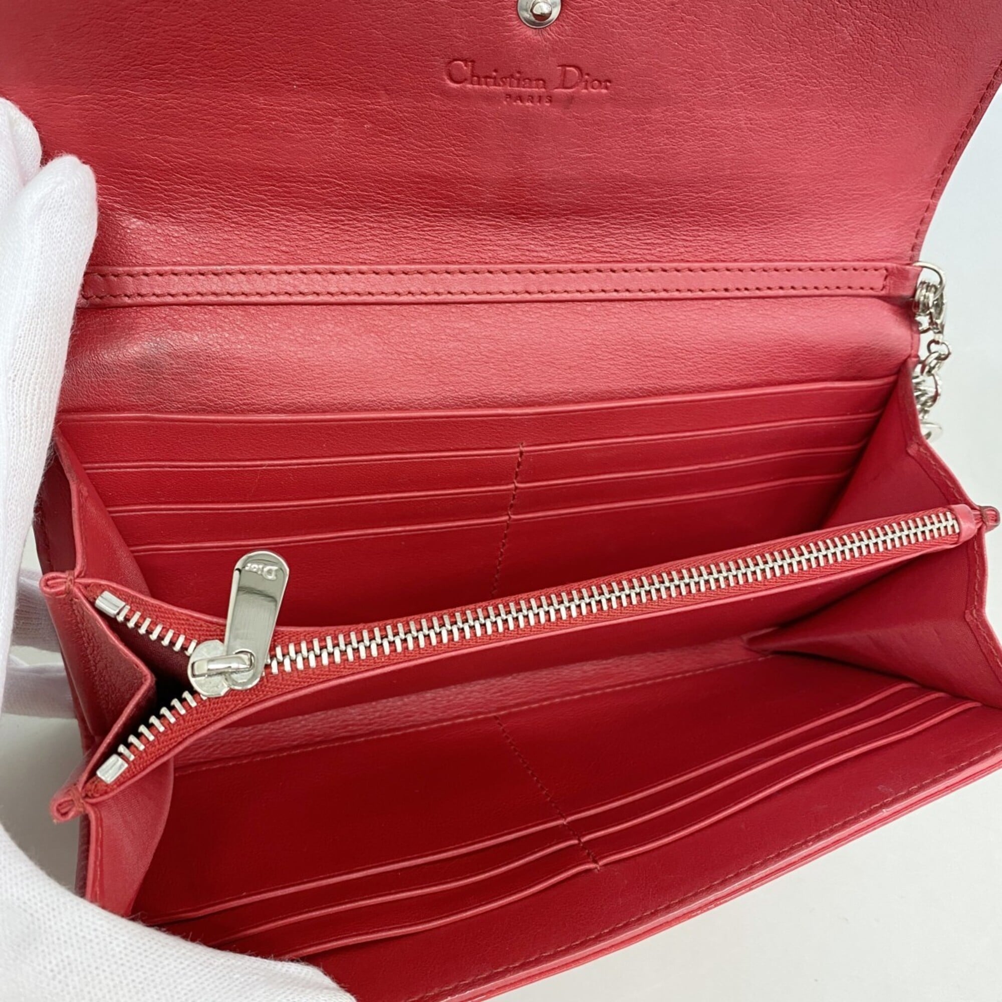 Christian Dior Red Color Long Wallet (Bi-Fold) (Pre-Owned)