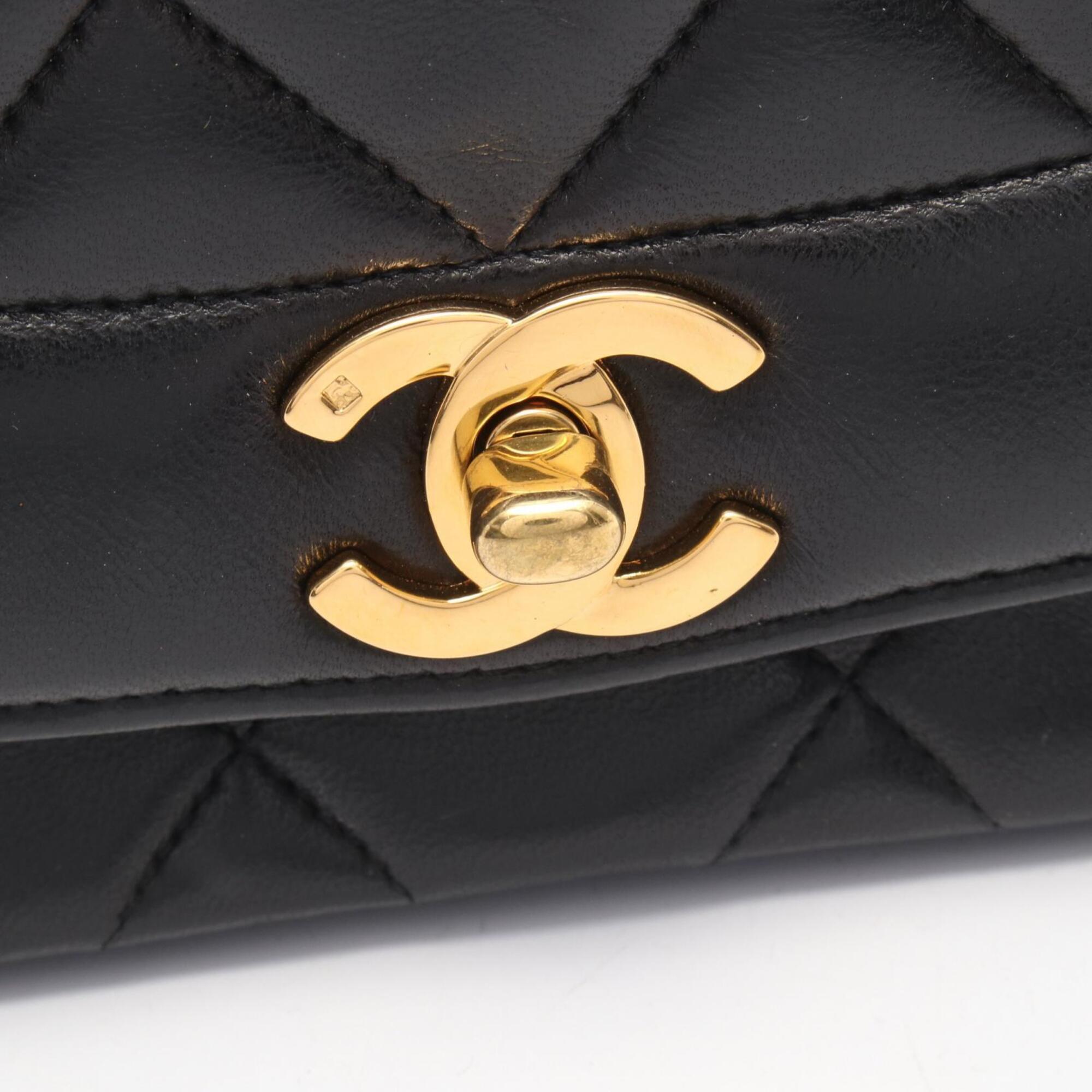 Chanel Black Leather Handbag Shoulder Bag (Pre-Owned)