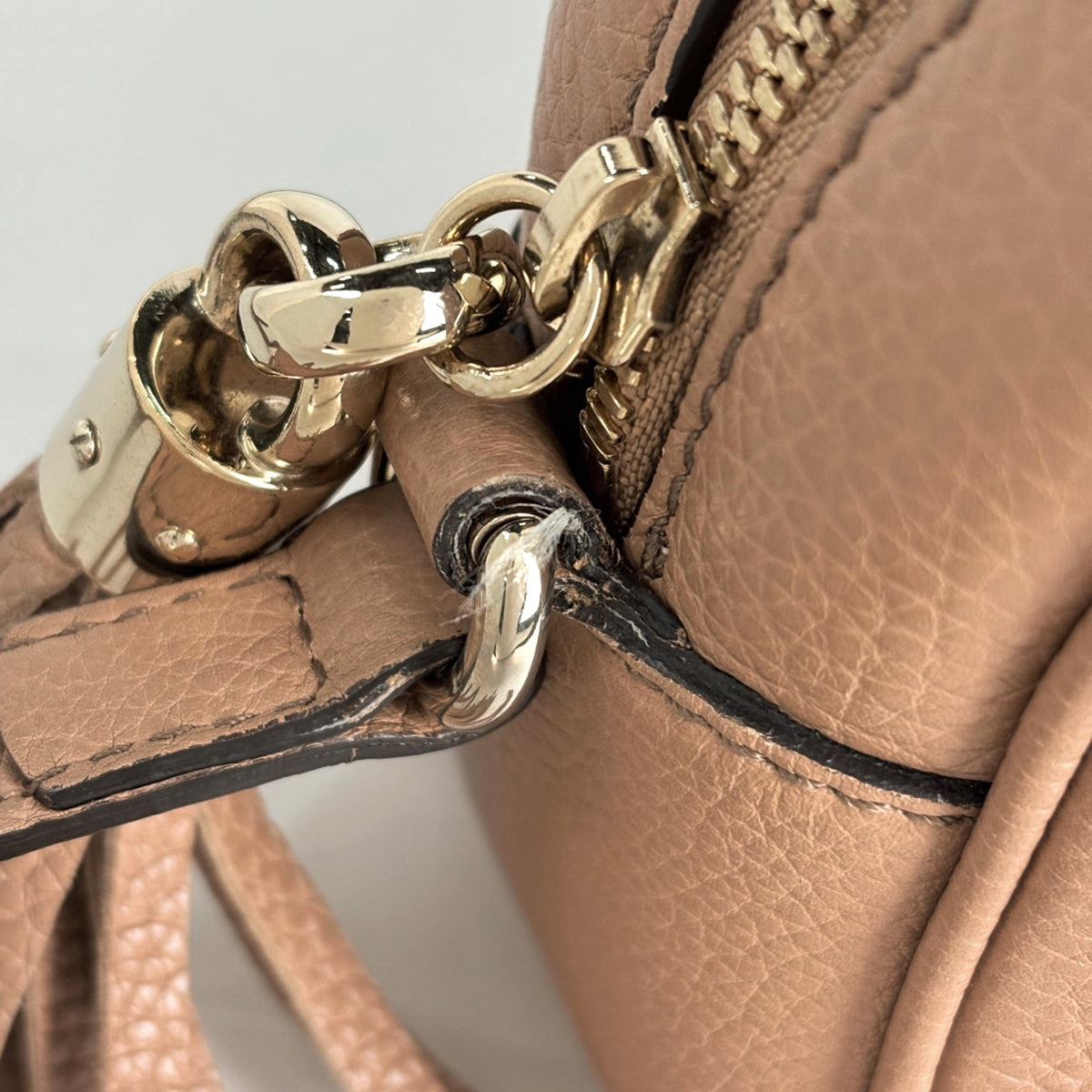 Gucci Soho Beige Leather Shoulder Bag (Pre-Owned)