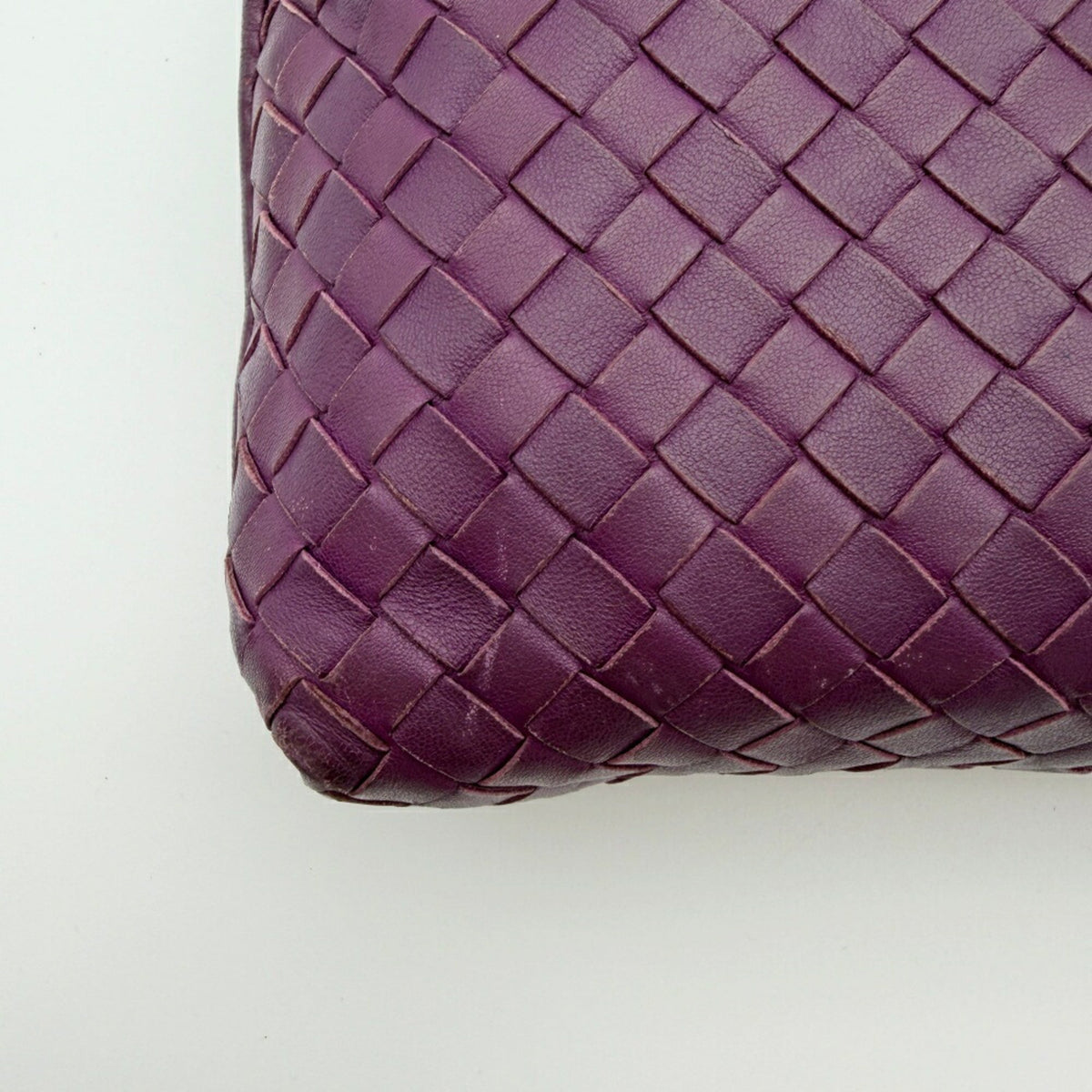 Bottega Veneta Purple Leather Pochette Shoulder Bag (Pre-Owned)