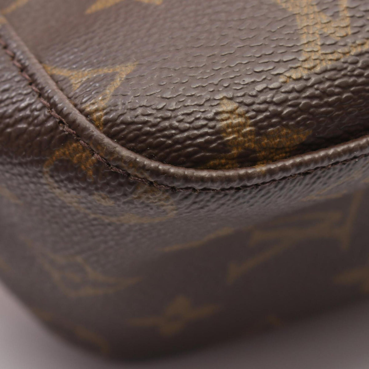 Louis Vuitton Brown Coated Canvas Leather Handbag Shoulder Bag (Pre-Owned)