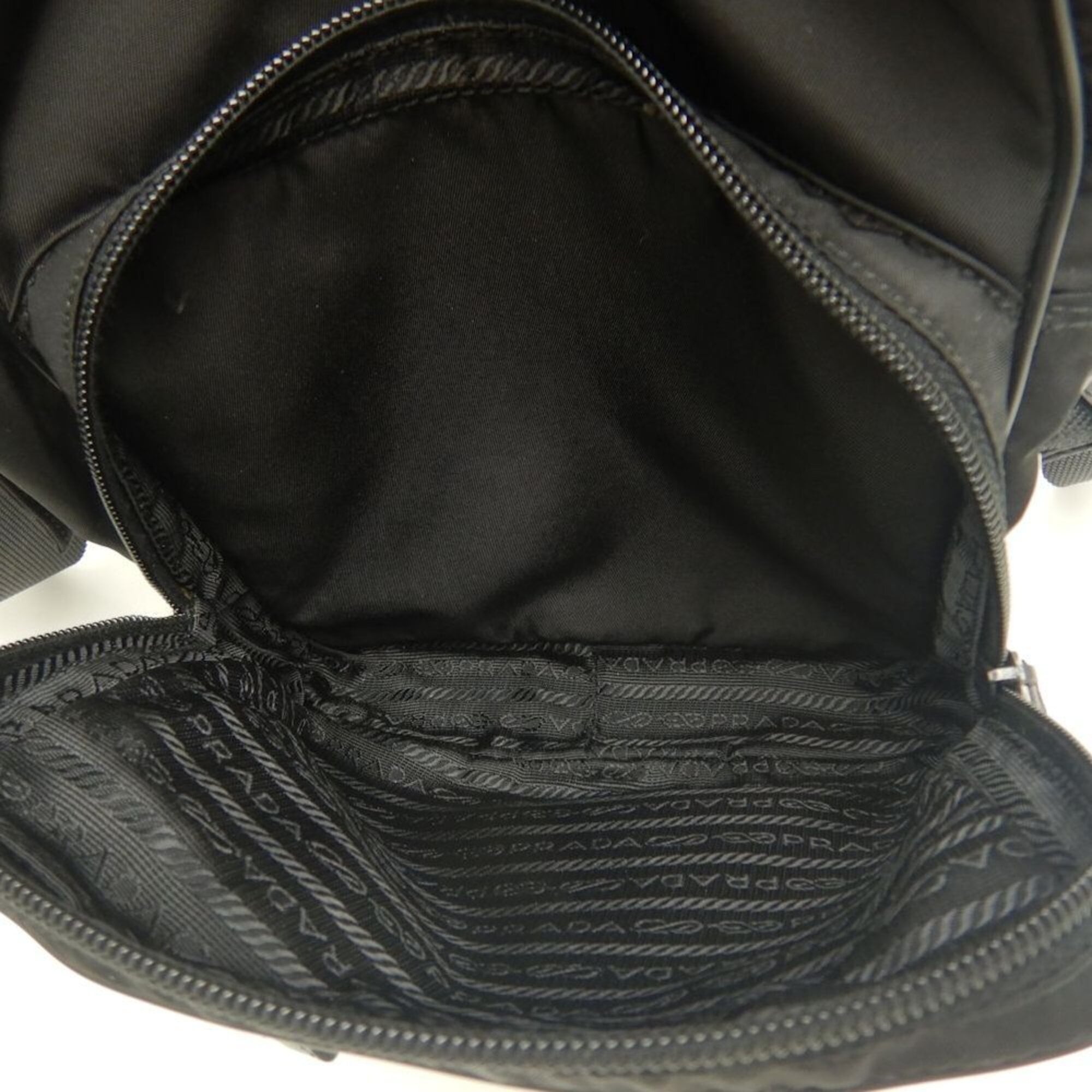 Prada Nero Nylon Shoulder Bag (Pre-Owned)