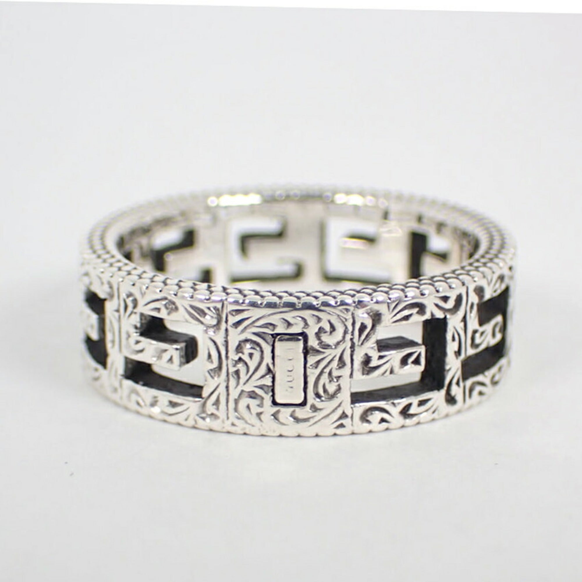 Gucci Sterling Silver 925 Band Ring (Pre-Owned)