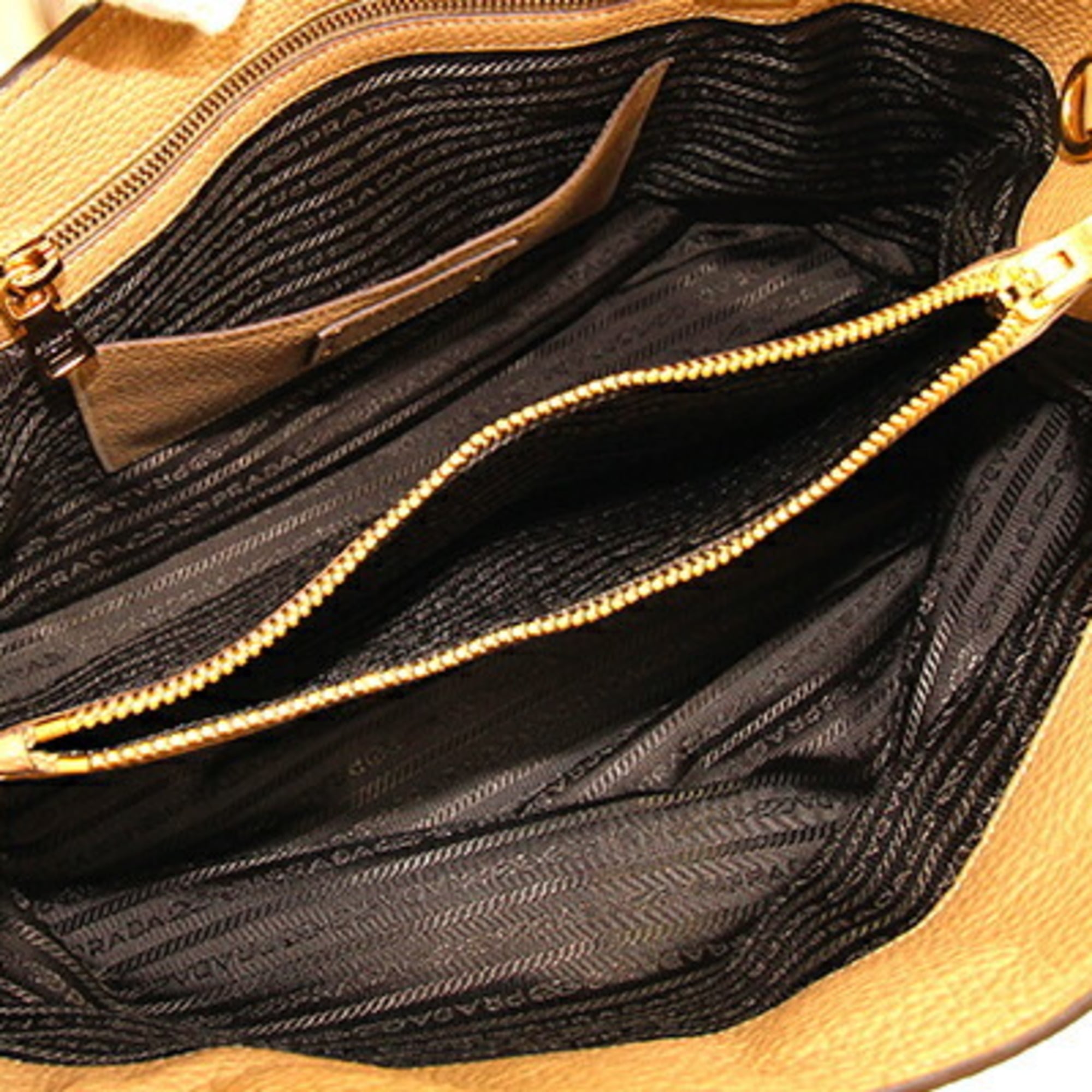 Prada Beige Leather Handbag Tote Bag (Pre-Owned)