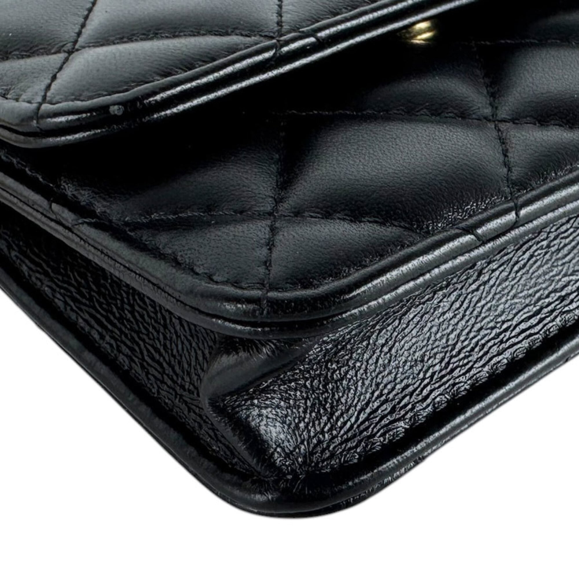 Chanel Black Leather Pochette (Pre-Owned)