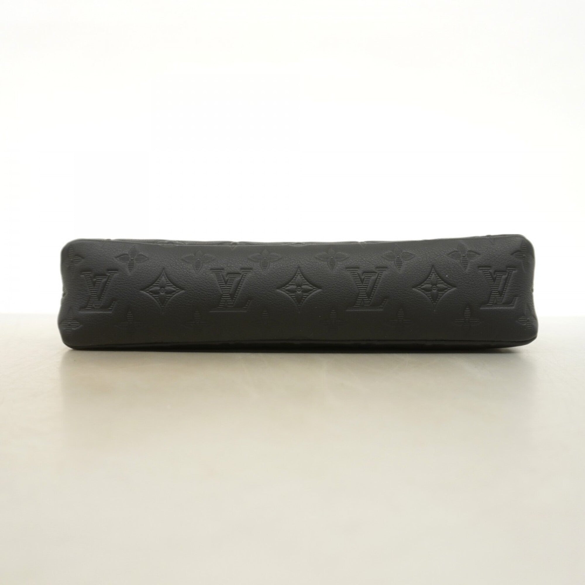 Louis Vuitton Black Clutch Bag (Pre-Owned)