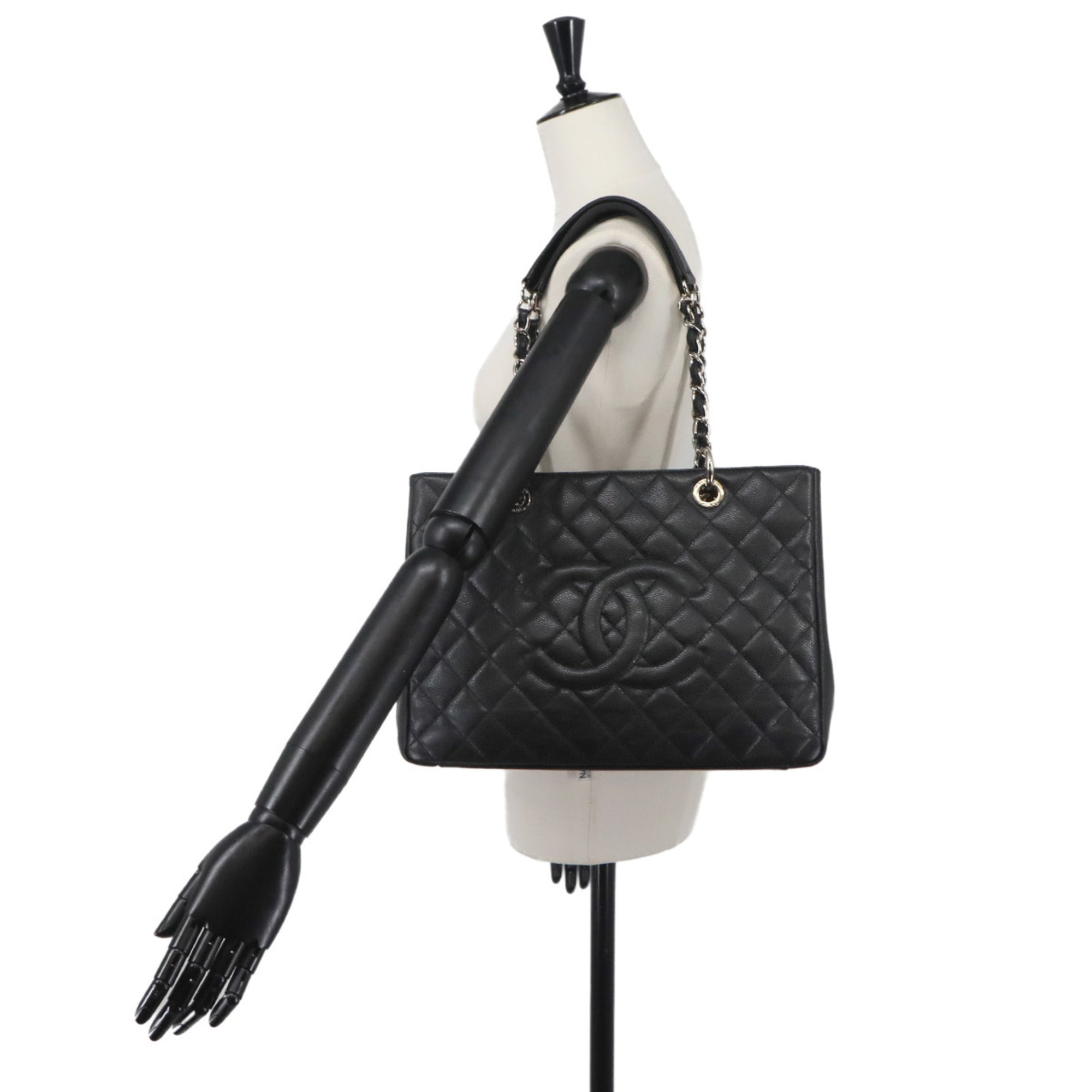 Chanel Black Grained Calfskin Handbag Tote Bag (Pre-Owned)