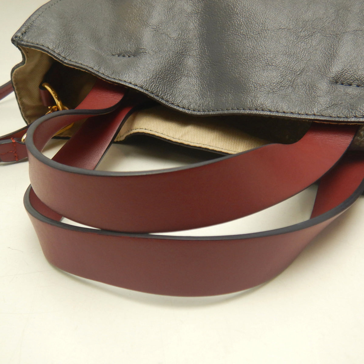 Marni Black Gray Tote Bag (Pre-Owned)