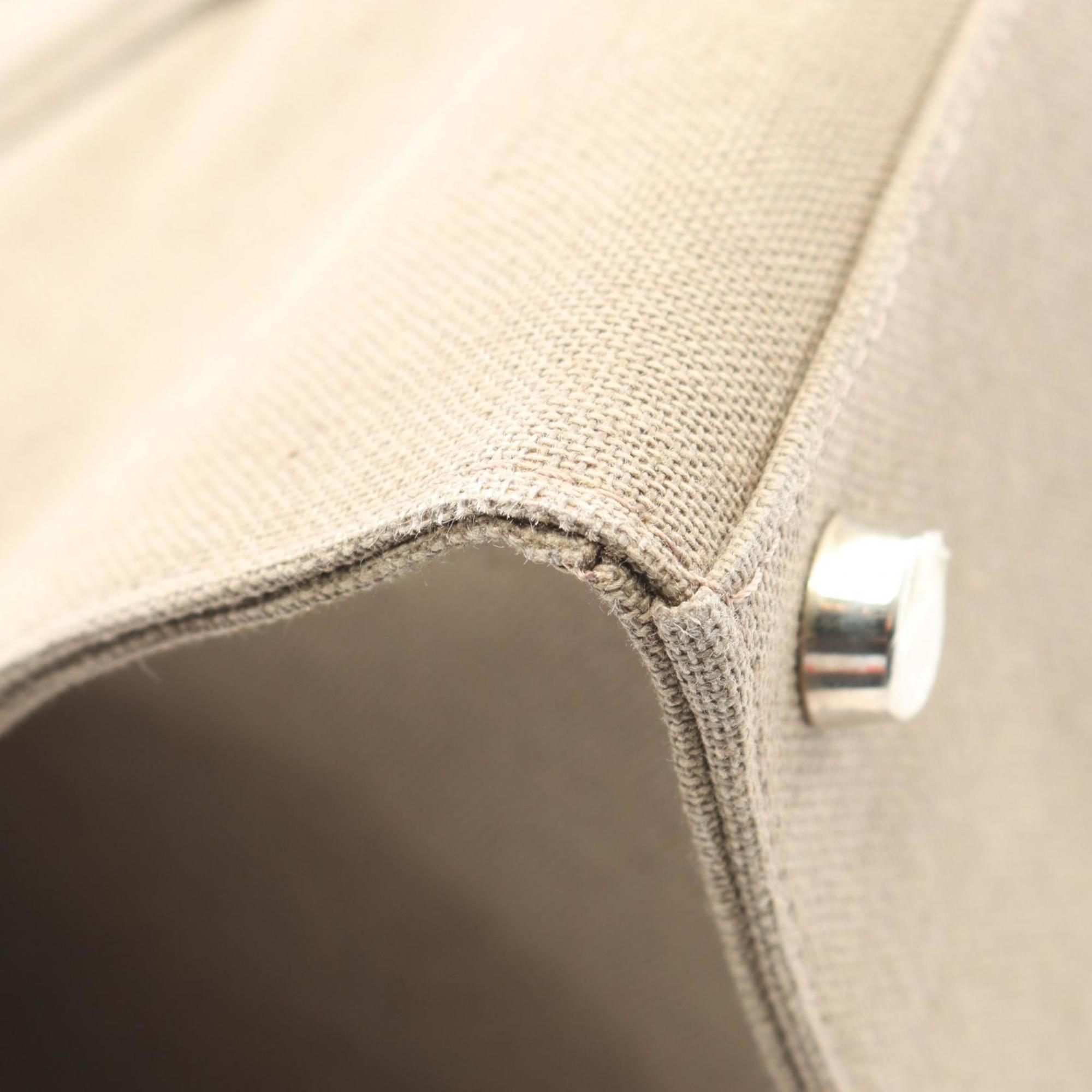 Fendi Beige Canvas Tote Bag (Pre-Owned)