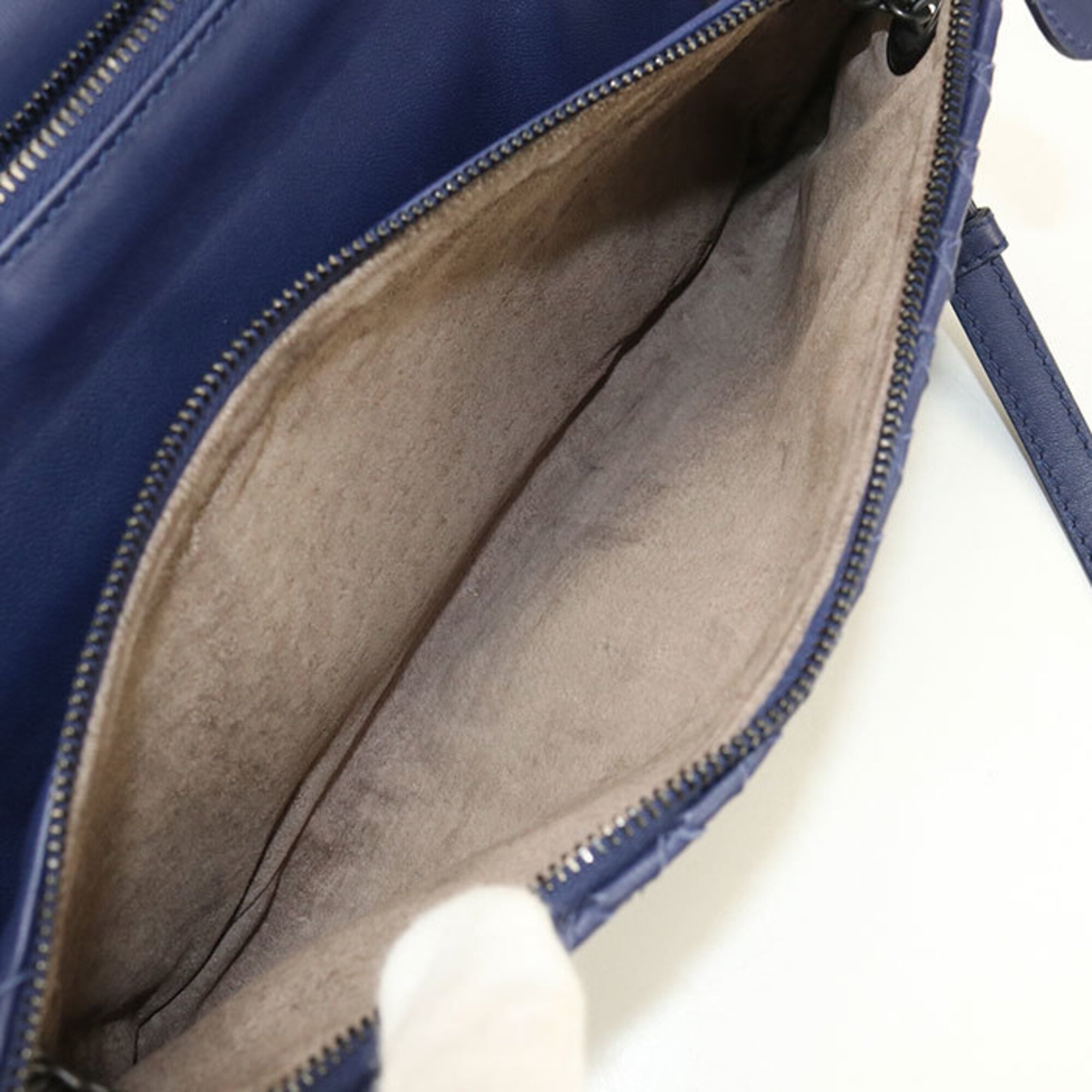 Bottega Veneta Blue Leather Handbag (Pre-Owned)