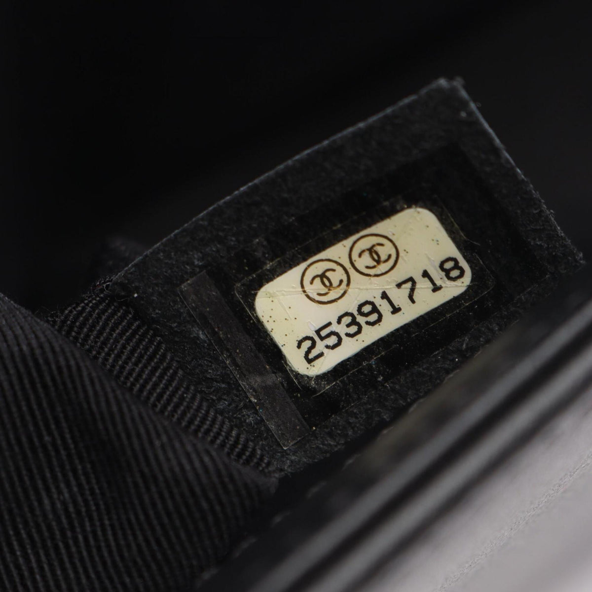Chanel Black Leather Handbag Shoulder Bag (Pre-Owned)