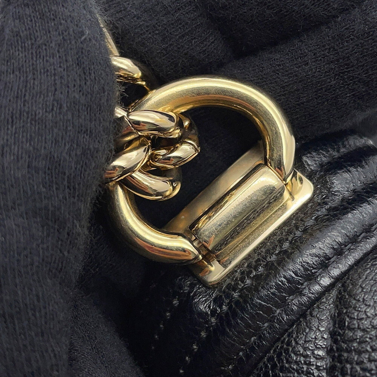 Chanel Boy Chanel Black Grained Calfskin Handbag Shoulder Bag (Pre-Owned)