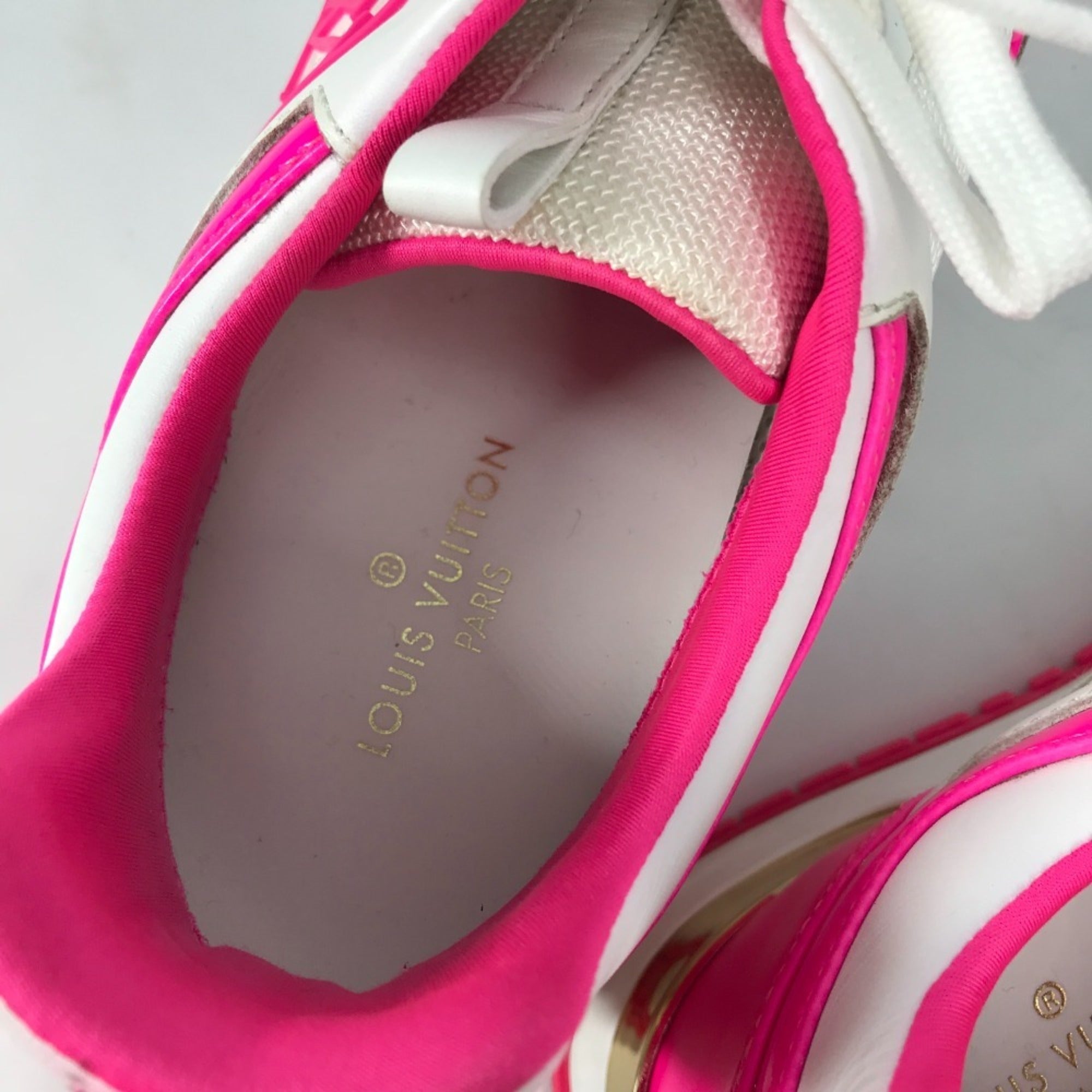 Louis Vuitton Pink White Sneakers (Pre-Owned)