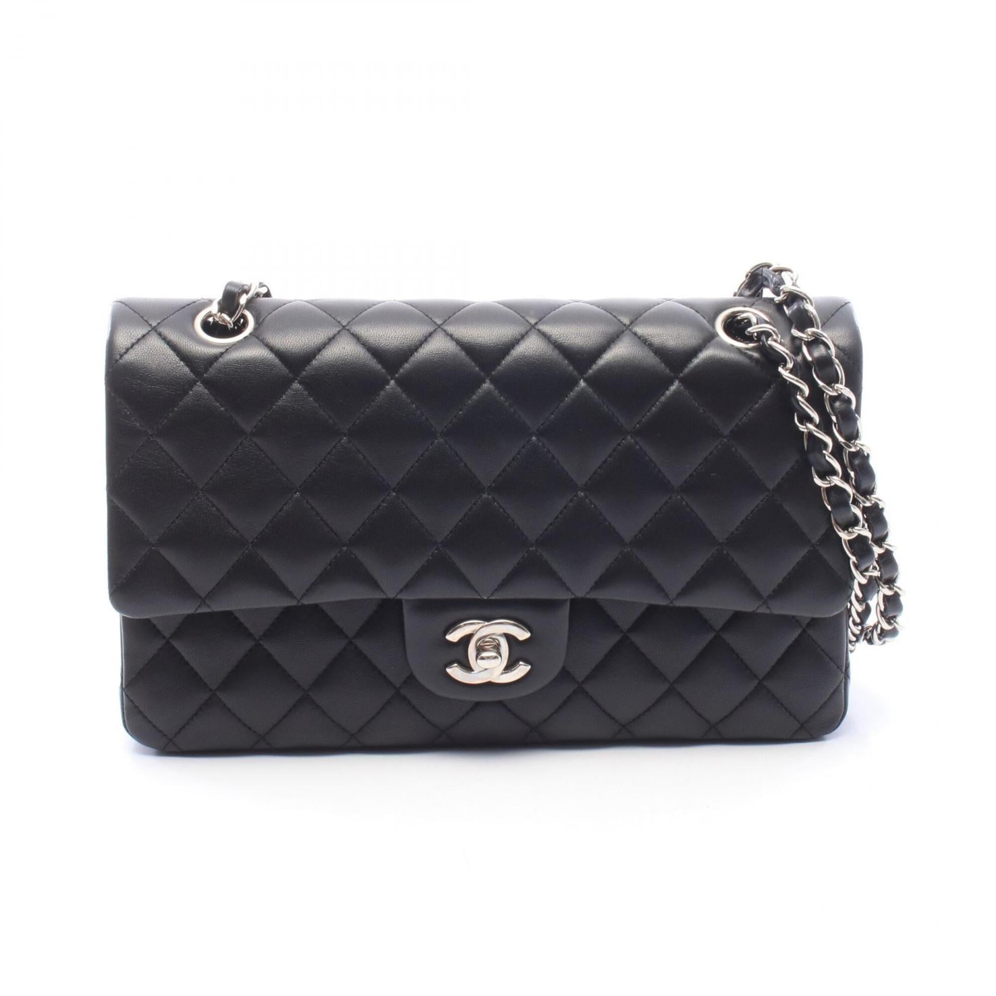 Chanel Black Leather Handbag Shoulder Bag (Pre-Owned)