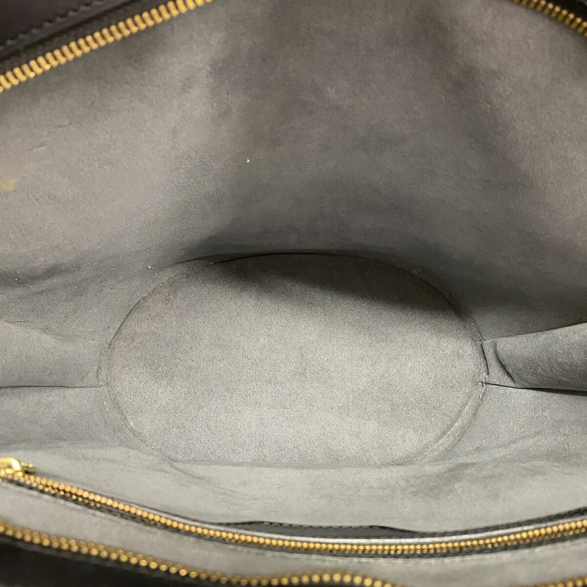 Louis Vuitton Noir Shoulder Bag (Pre-Owned)