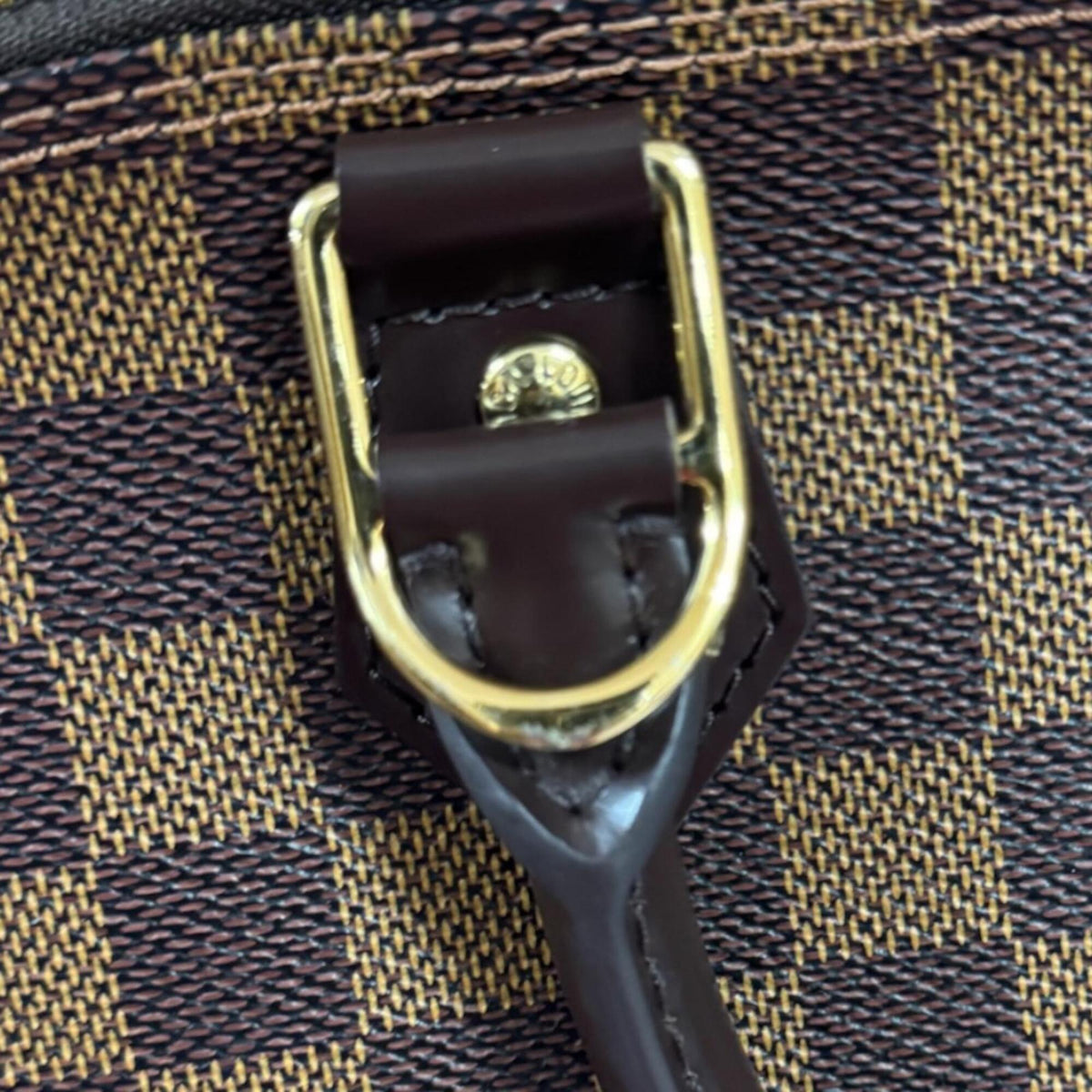 Louis Vuitton Brown Damier Canvas Or Damier Canvas Handbag (Pre-Owned)