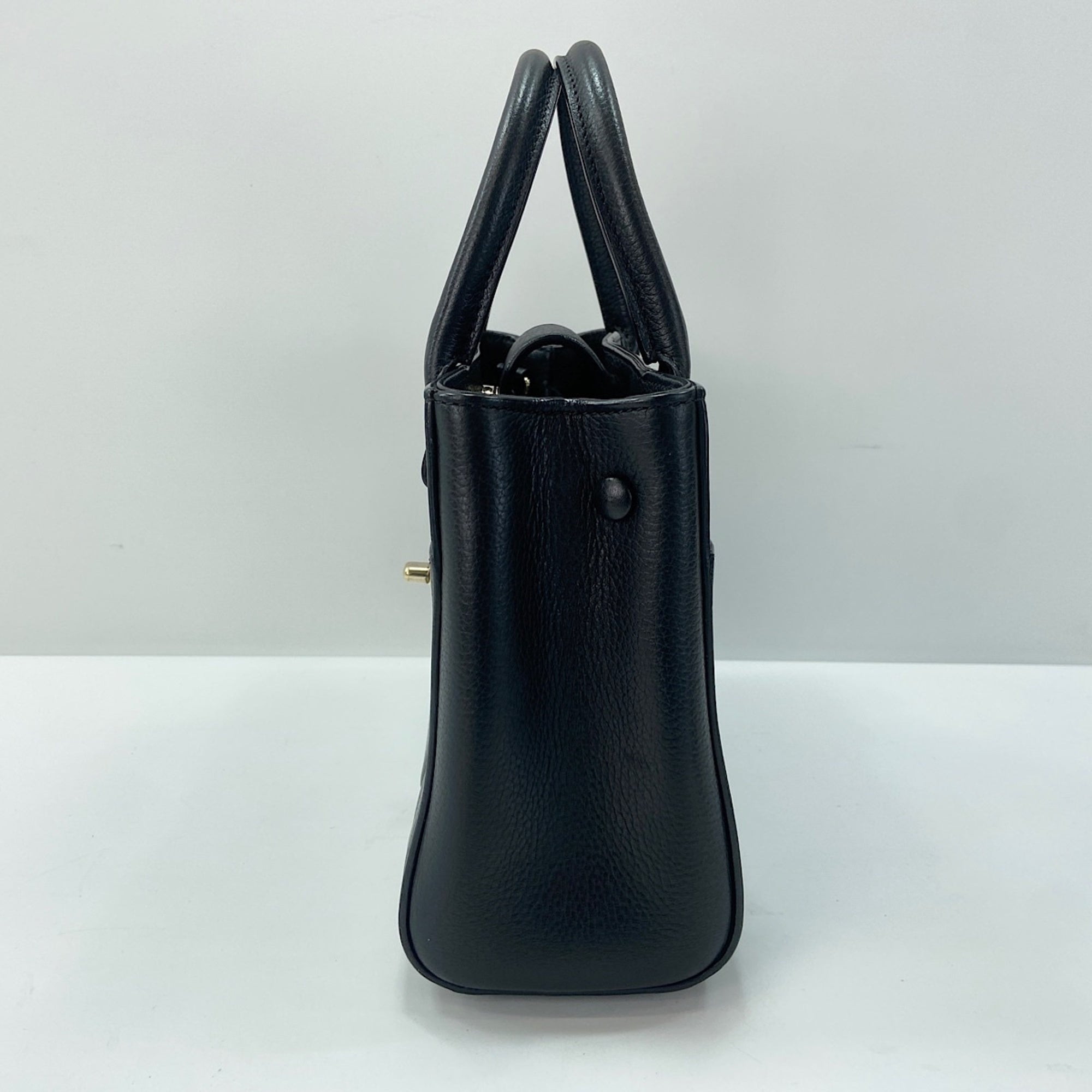 Chanel Black Handbag (Pre-Owned)