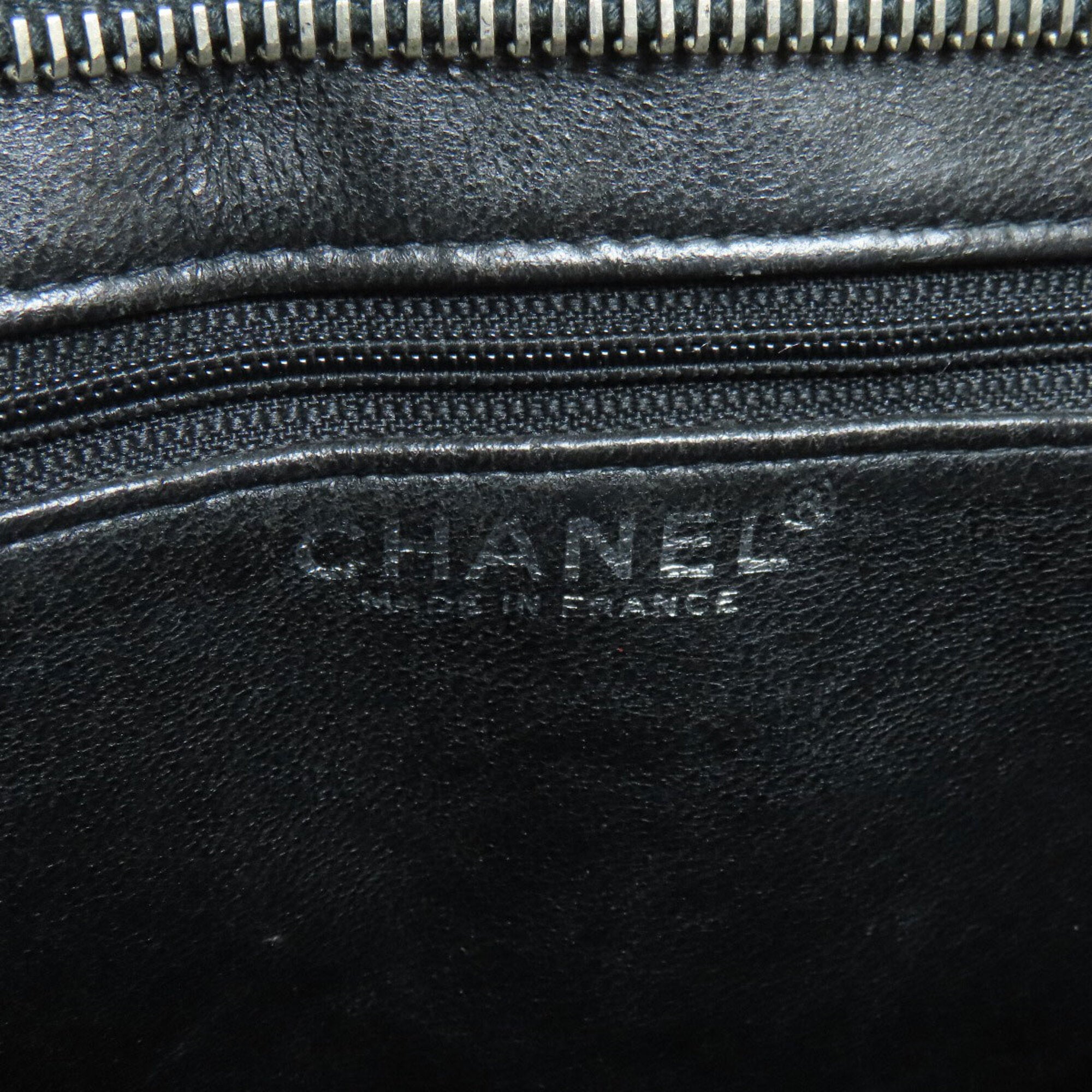 Chanel Black Leather Tote Bag (Pre-Owned)