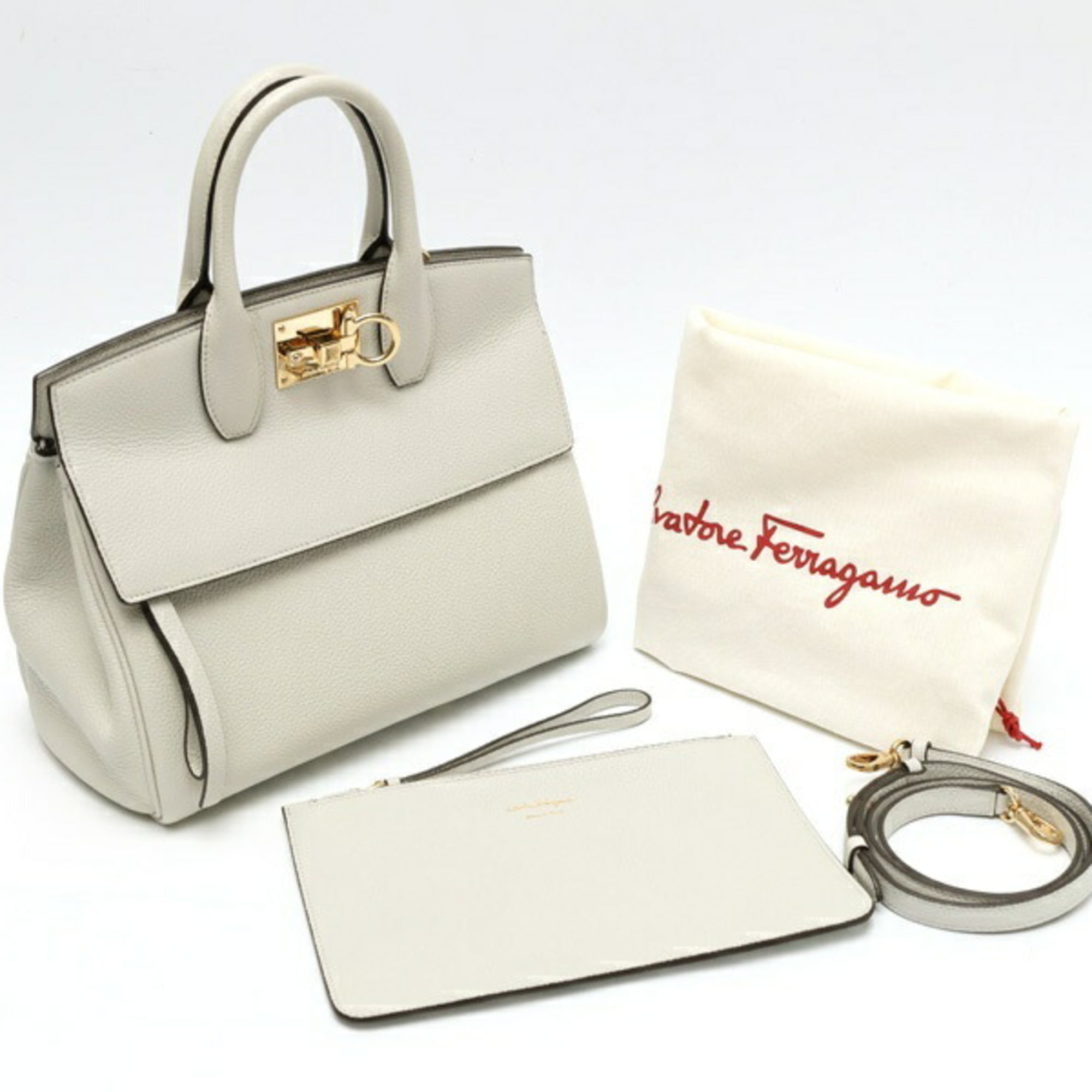 Salvatore Ferragamo Light Gray Leather Handbag (Pre-Owned)