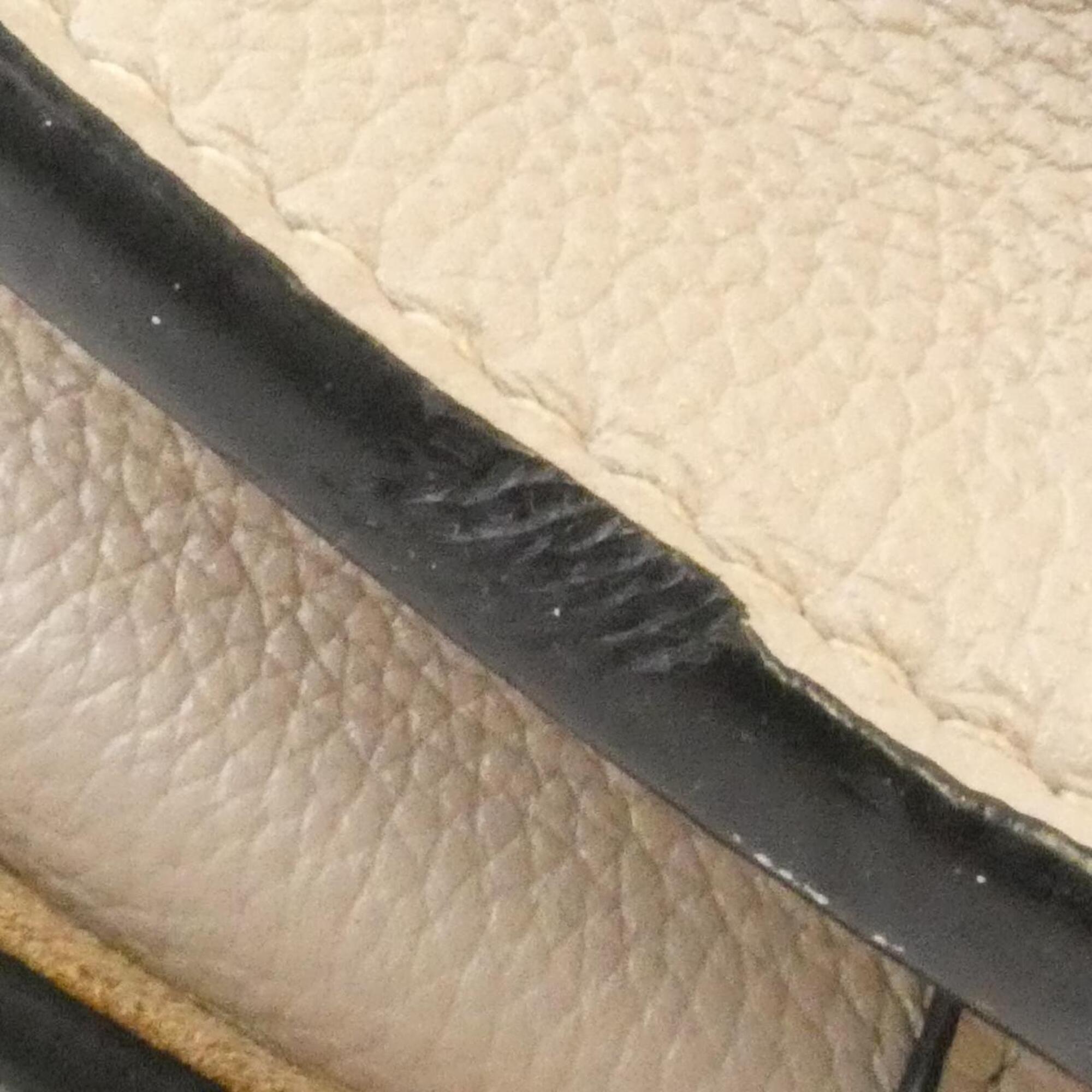 Loewe Beige Leather Shoulder Bag (Pre-Owned)