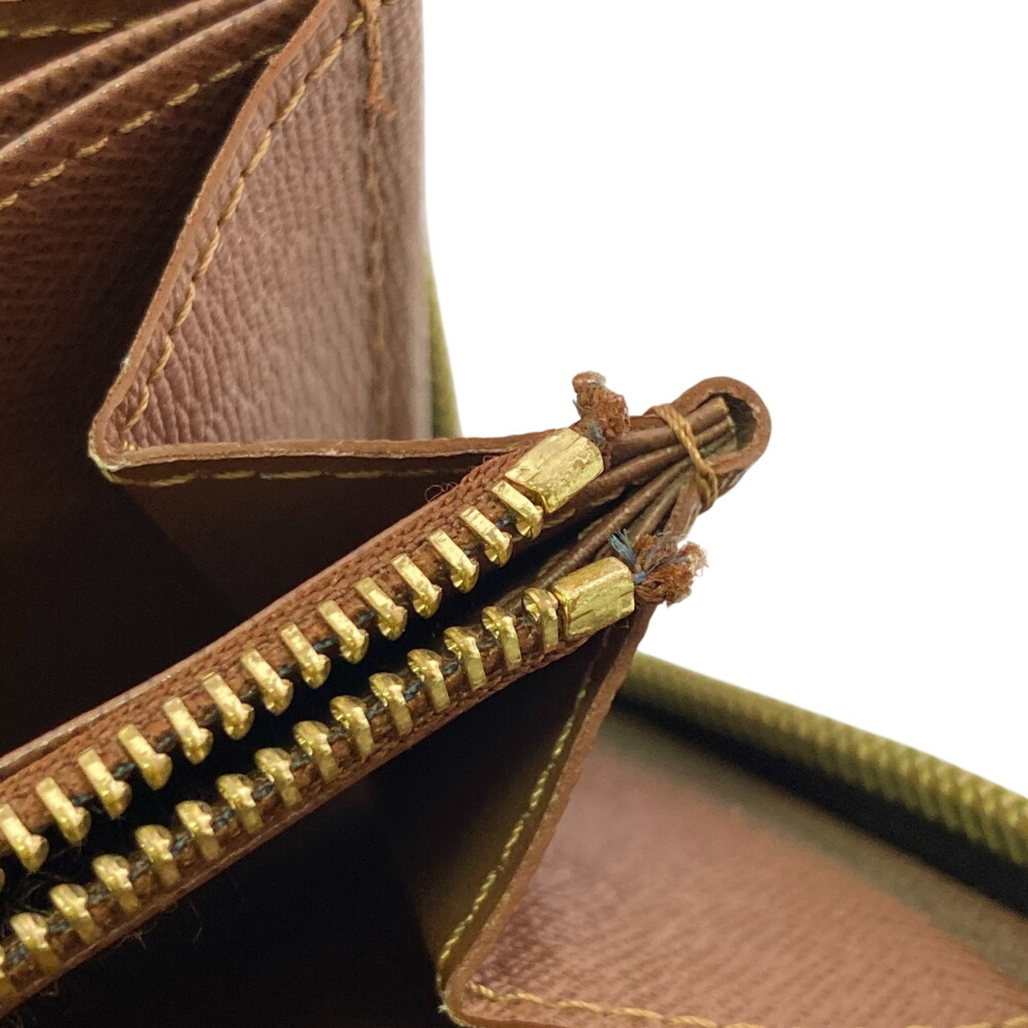 Louis Vuitton Brown Monogram Leather (Pre-Owned)