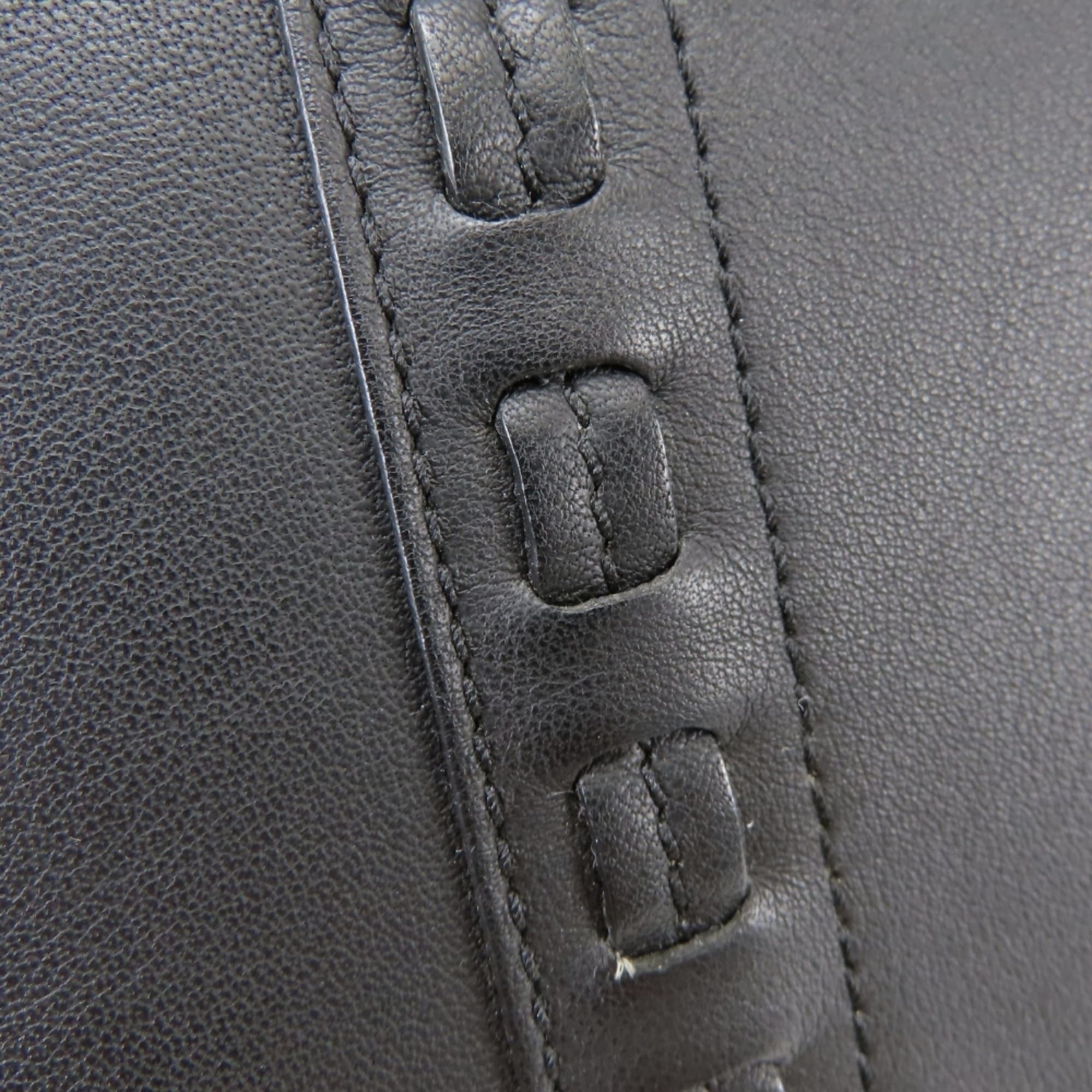 Coach Black Leather Shoulder Bag (Pre-Owned)