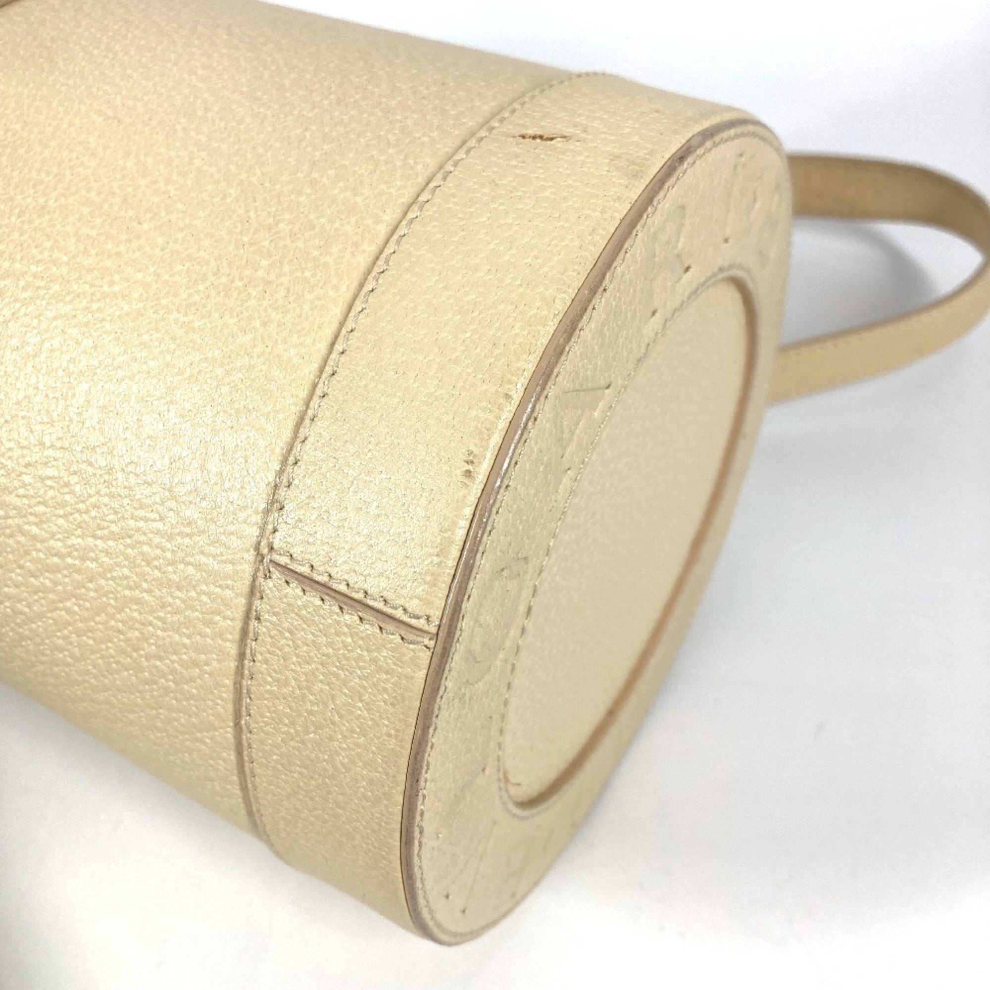 Bvlgari White Leather Shoulder Bag (Pre-Owned)