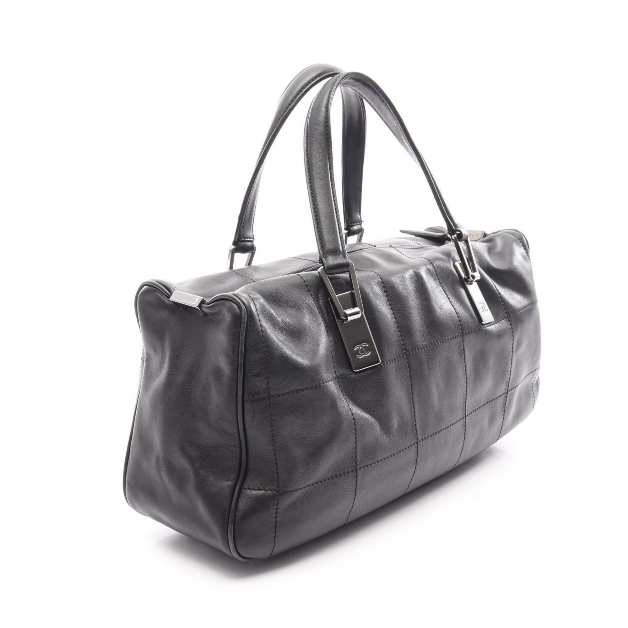 Chanel Black Leather Handbag (Pre-Owned)