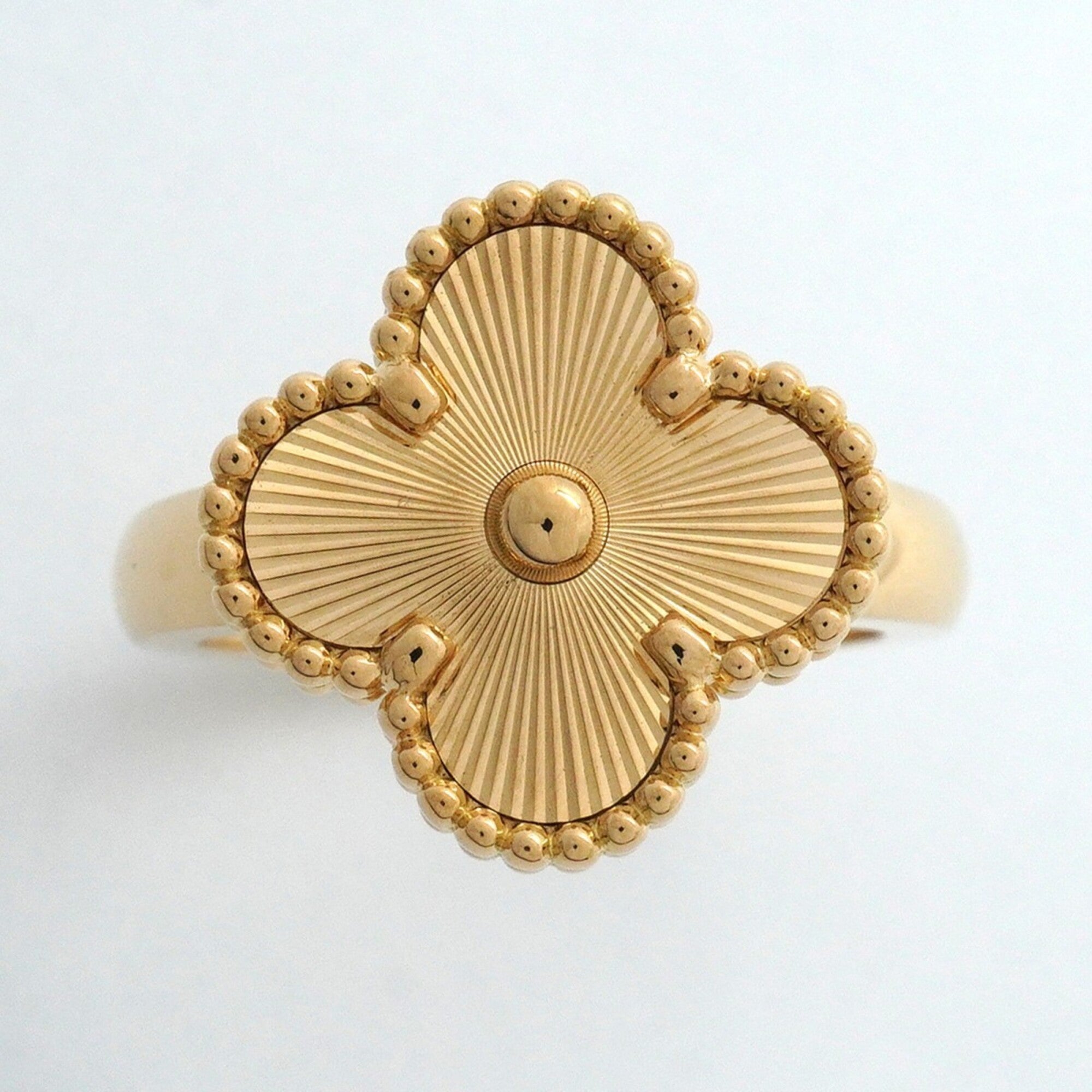Van Cleef & Arpels Yellow Gold (18K) Band Ring (Pre-Owned)