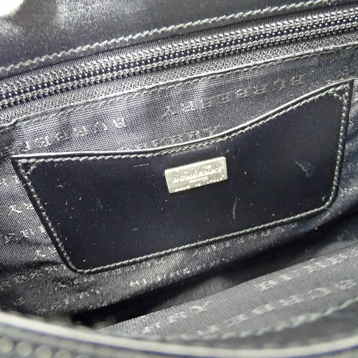 Burberry Black Leather Shoulder Bag (Pre-Owned)